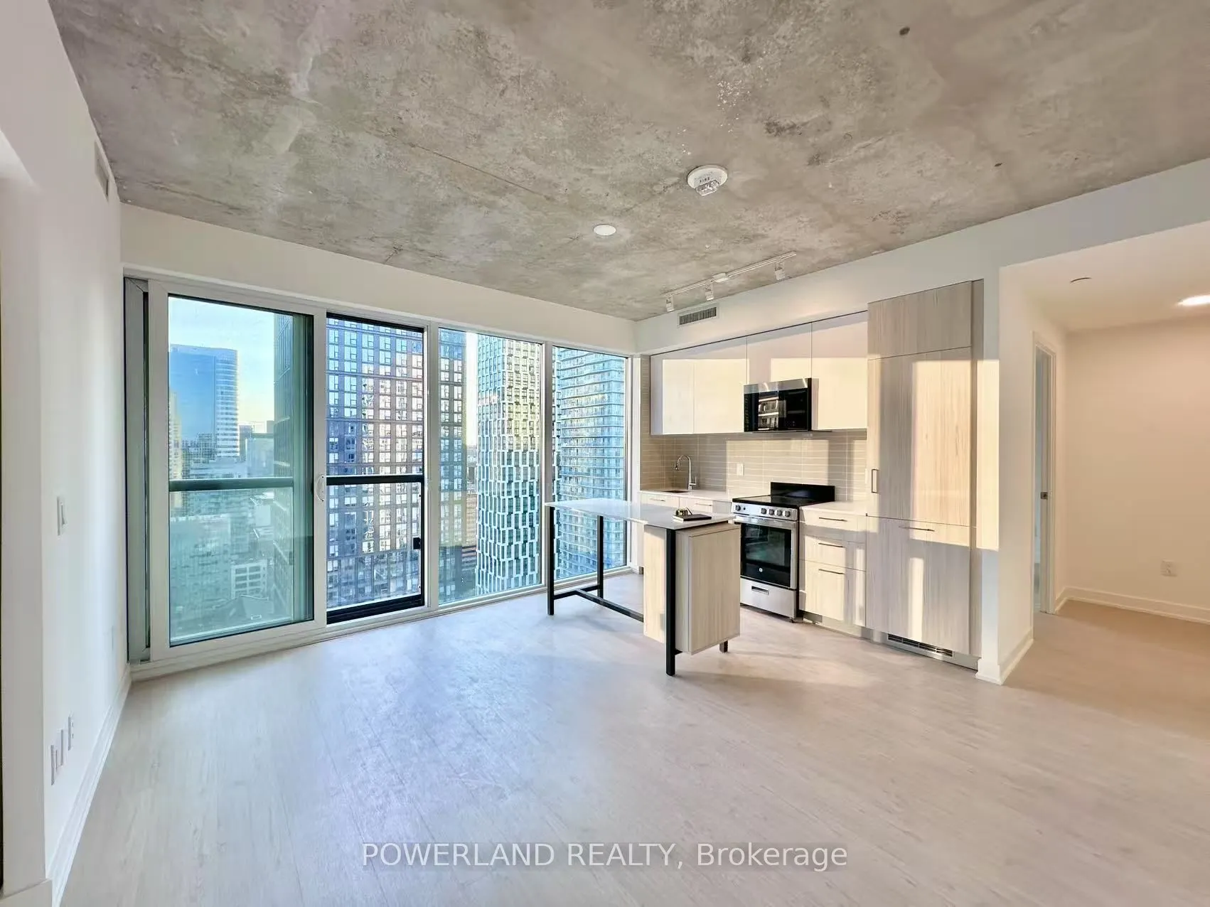 65 Mutual Street, #2704