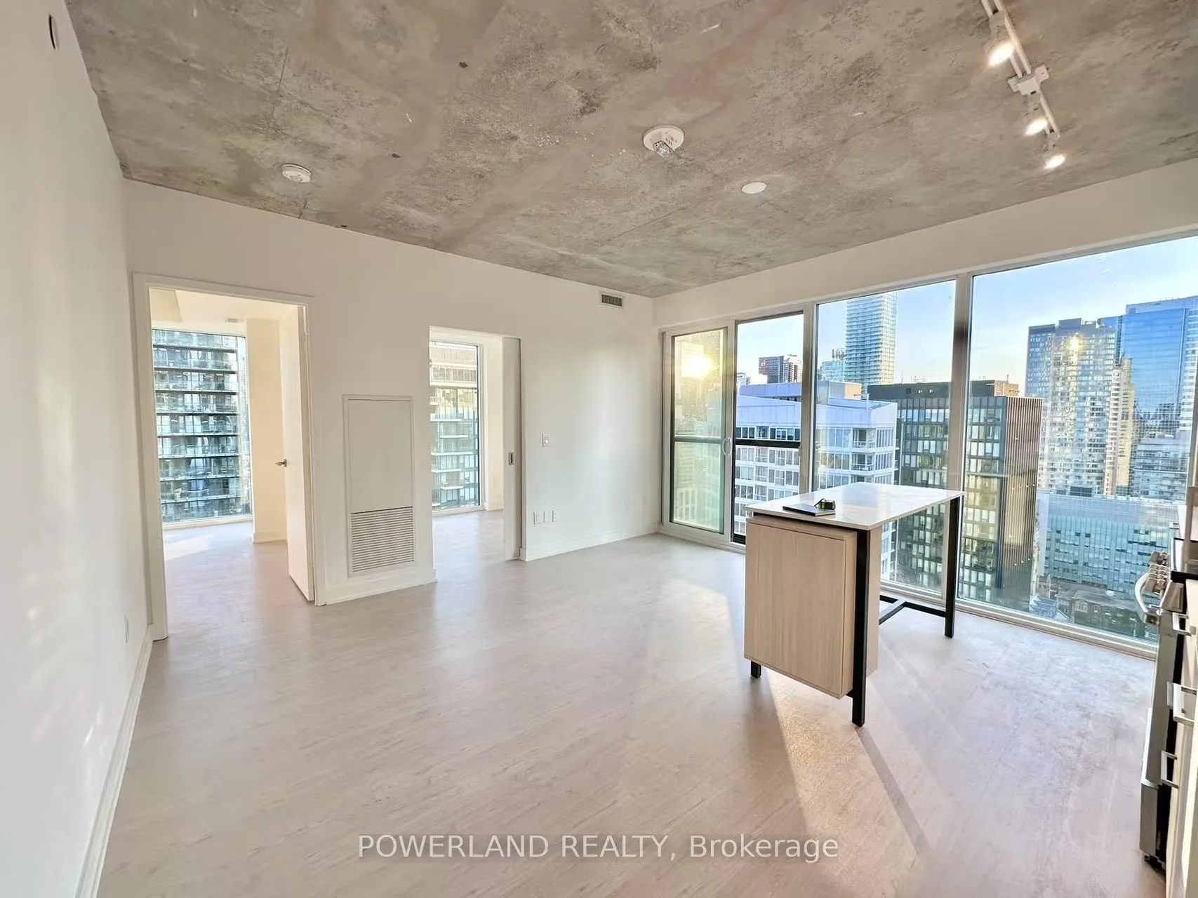 65 Mutual Street, #2704