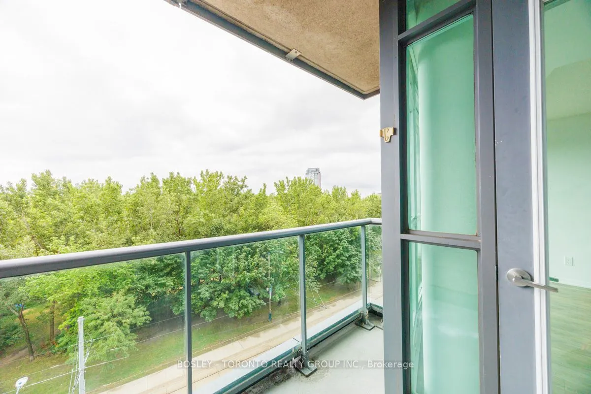 219 Fort York Boulevard, #610