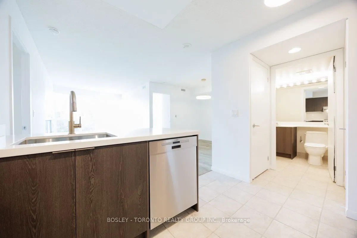 219 Fort York Boulevard, #610