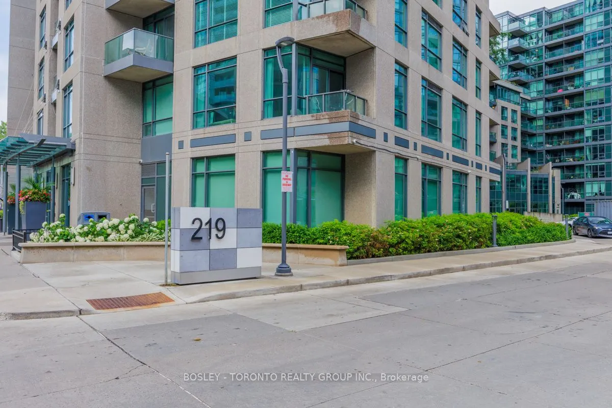219 Fort York Boulevard, #610