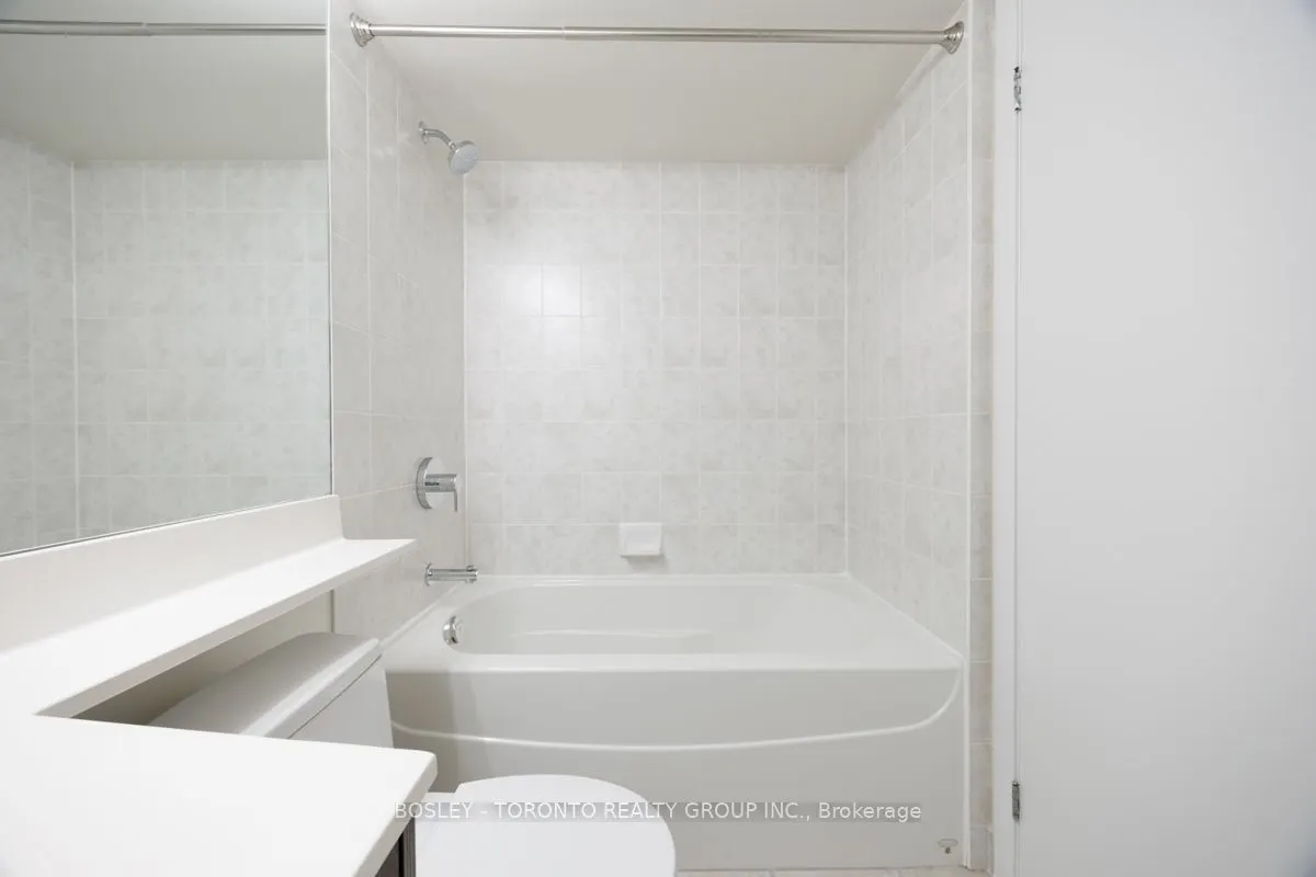 219 Fort York Boulevard, #610