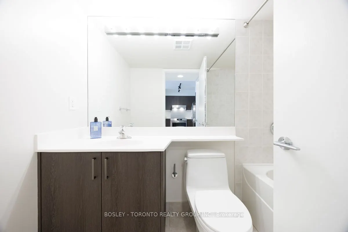 219 Fort York Boulevard, #610