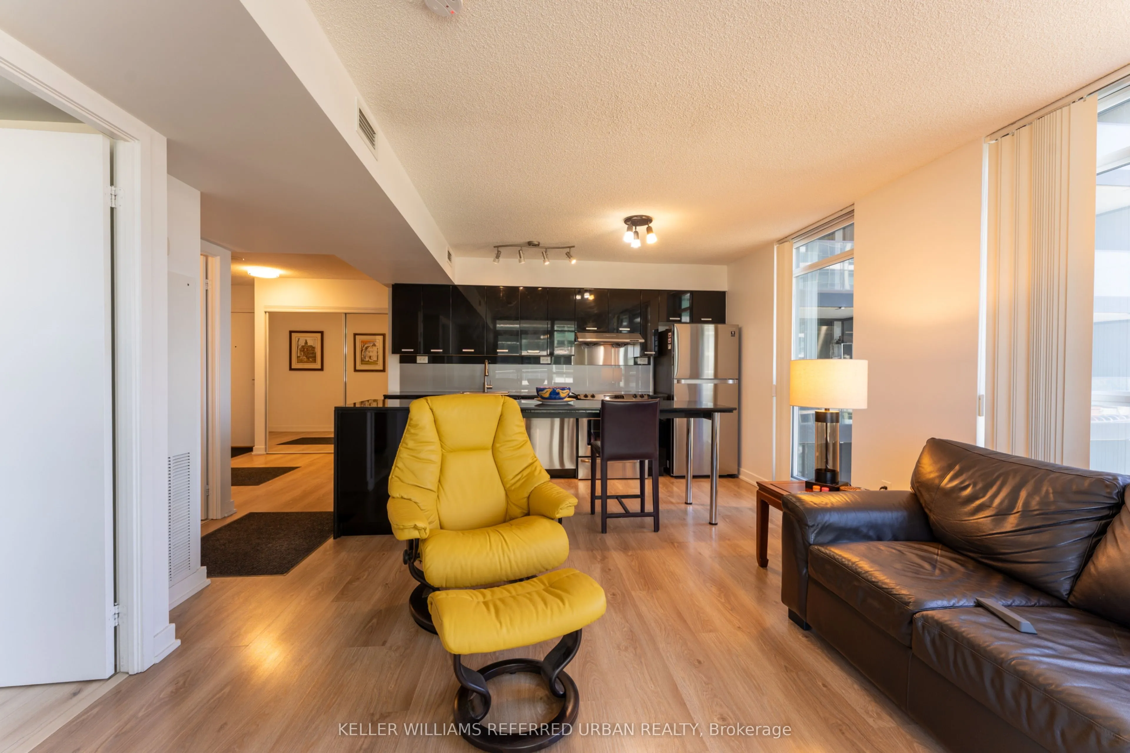 19 Singer Court, #717