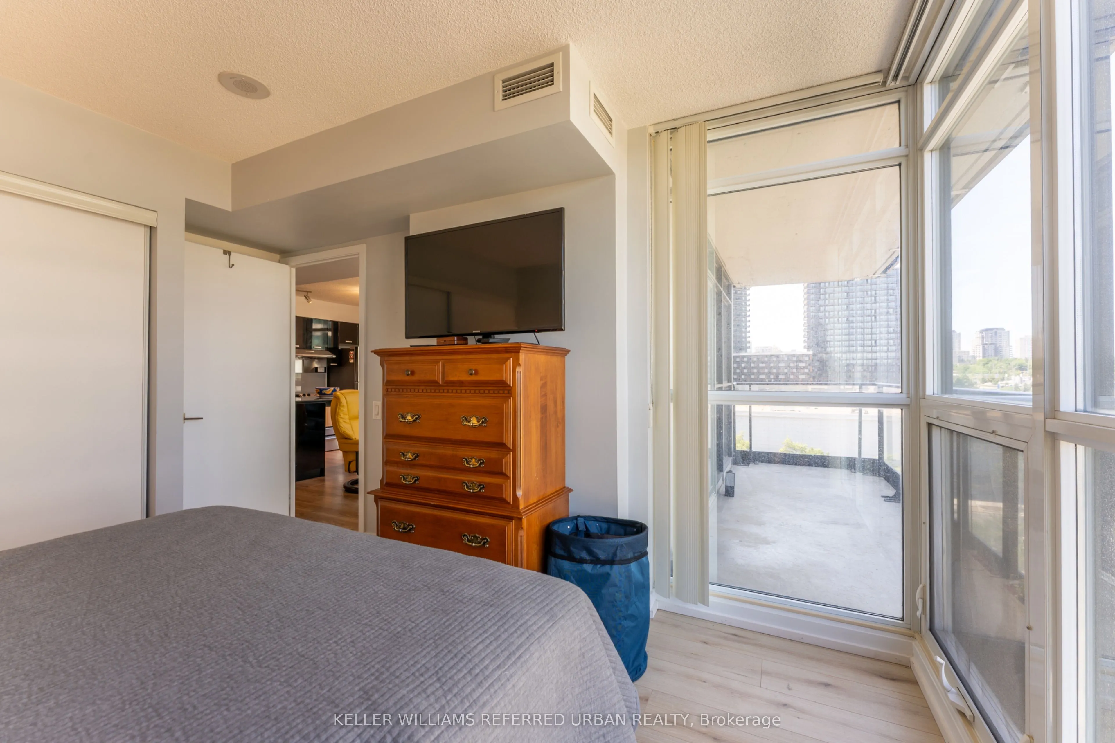 19 Singer Court, #717