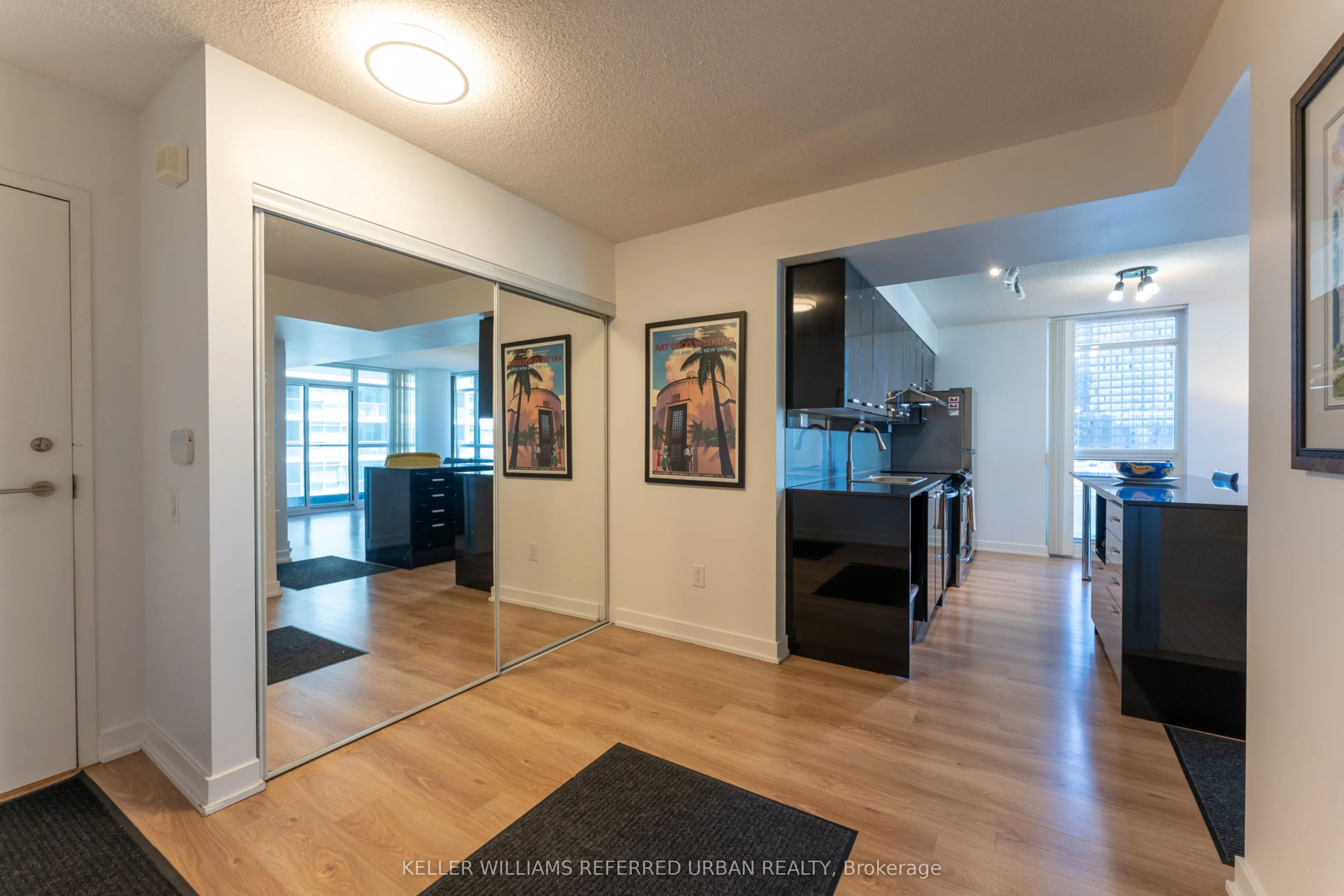 19 Singer Court, #717