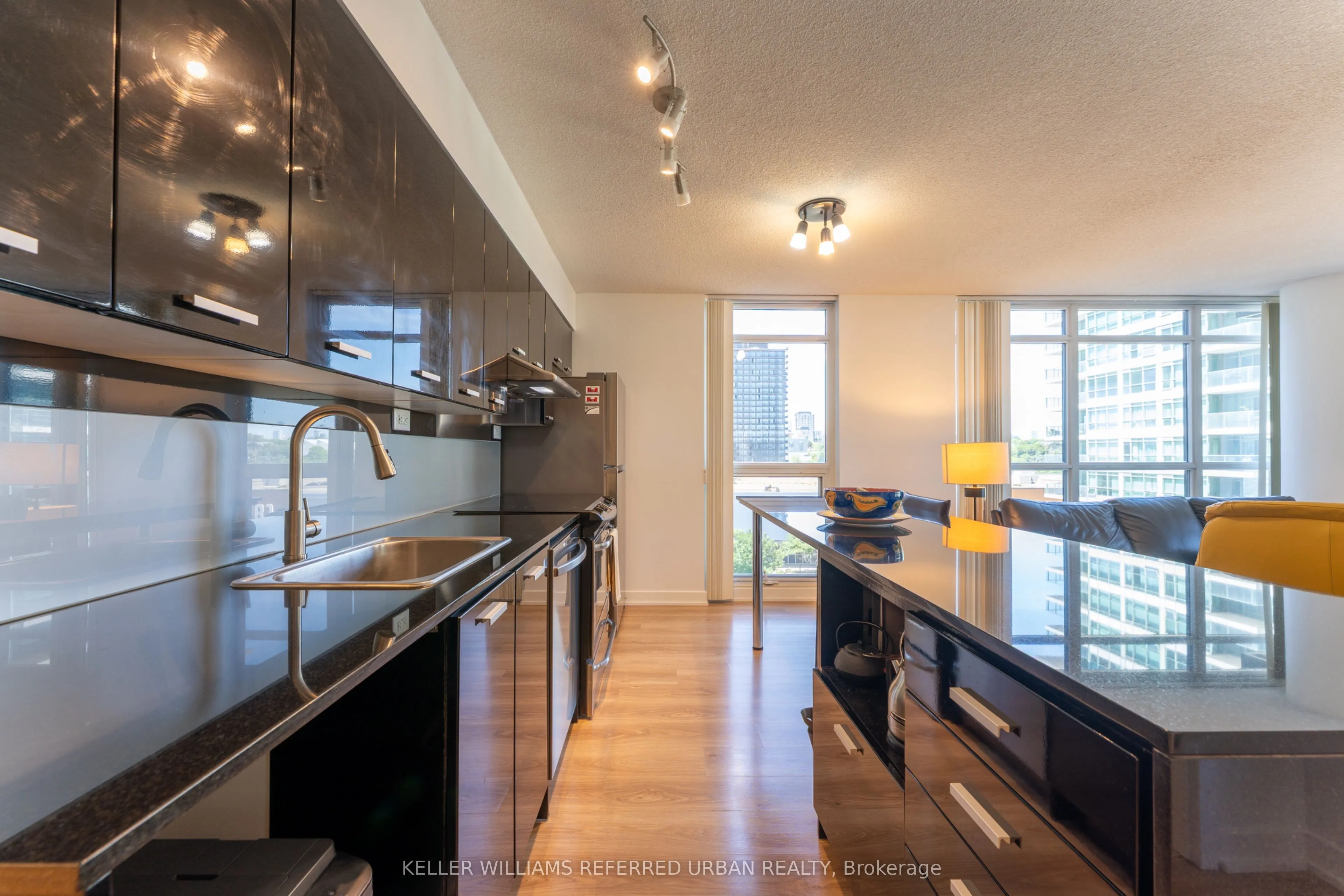 19 Singer Court, #717