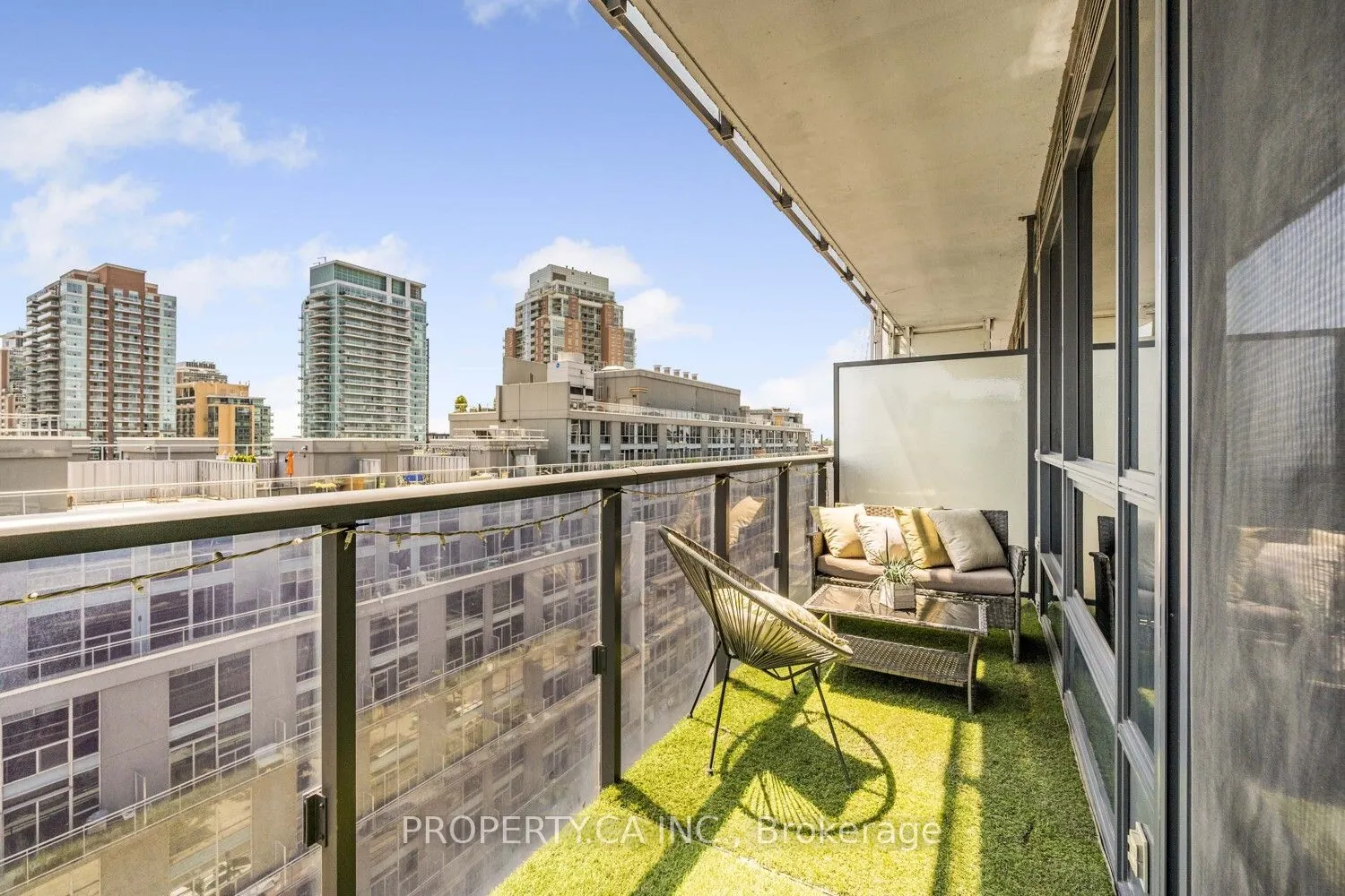 1030 King Street W, #915