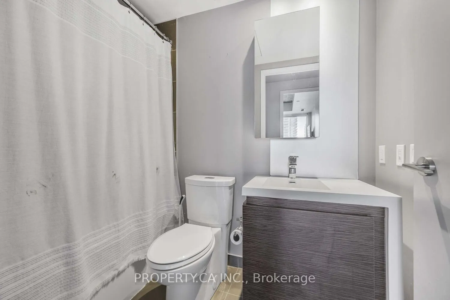 1030 King Street W, #915