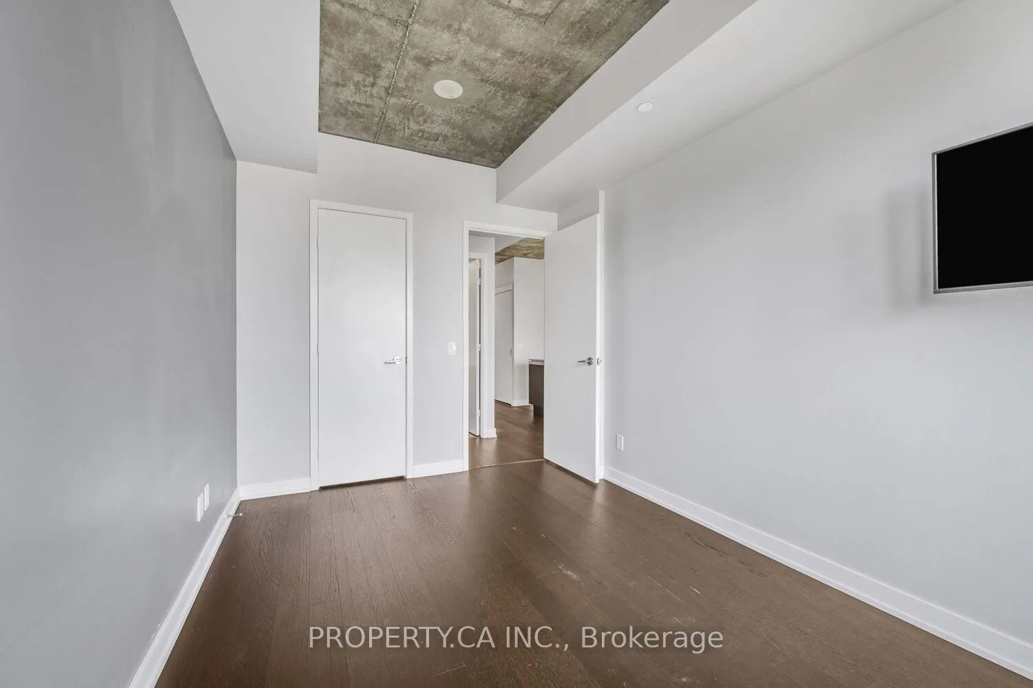 1030 King Street W, #915