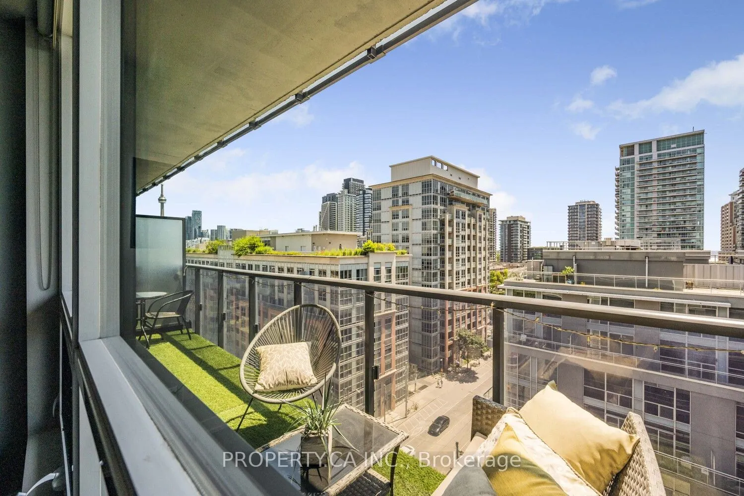 1030 King Street W, #915