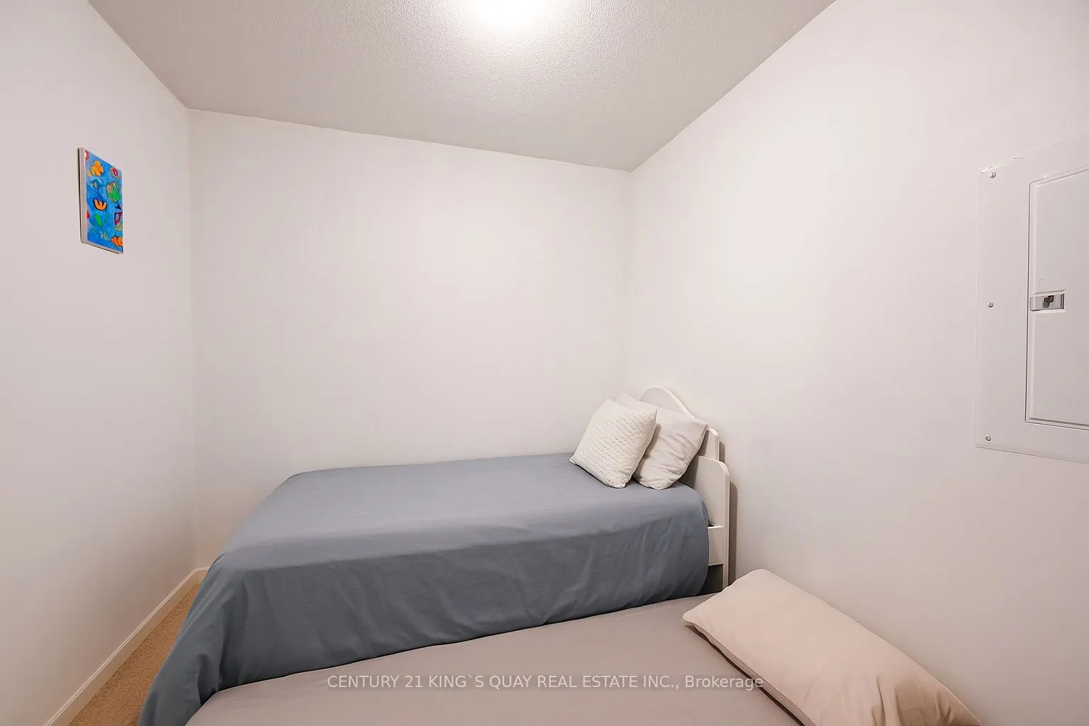 33 Singer Court, #601
