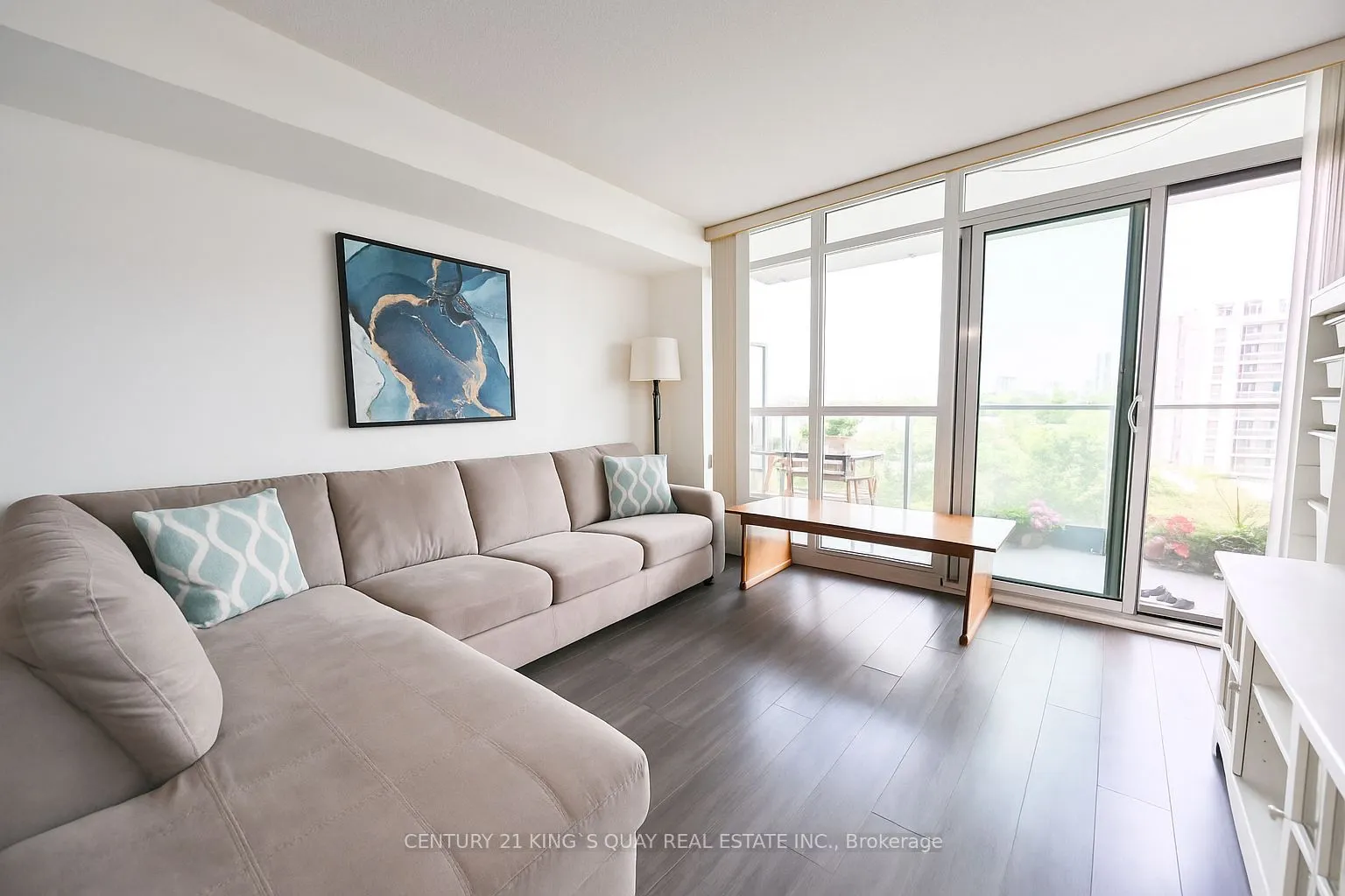 33 Singer Court, #601