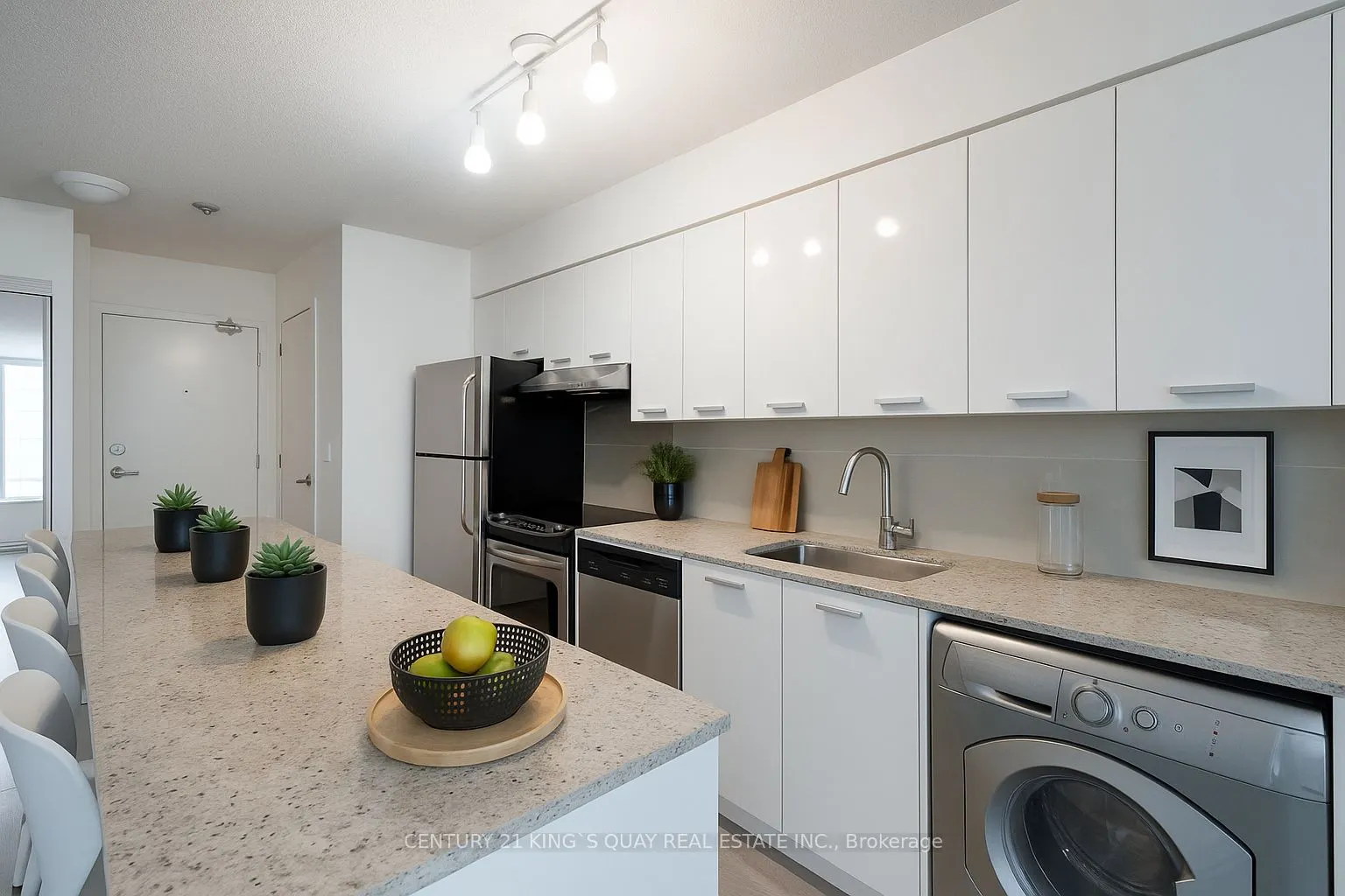 33 Singer Court, #601