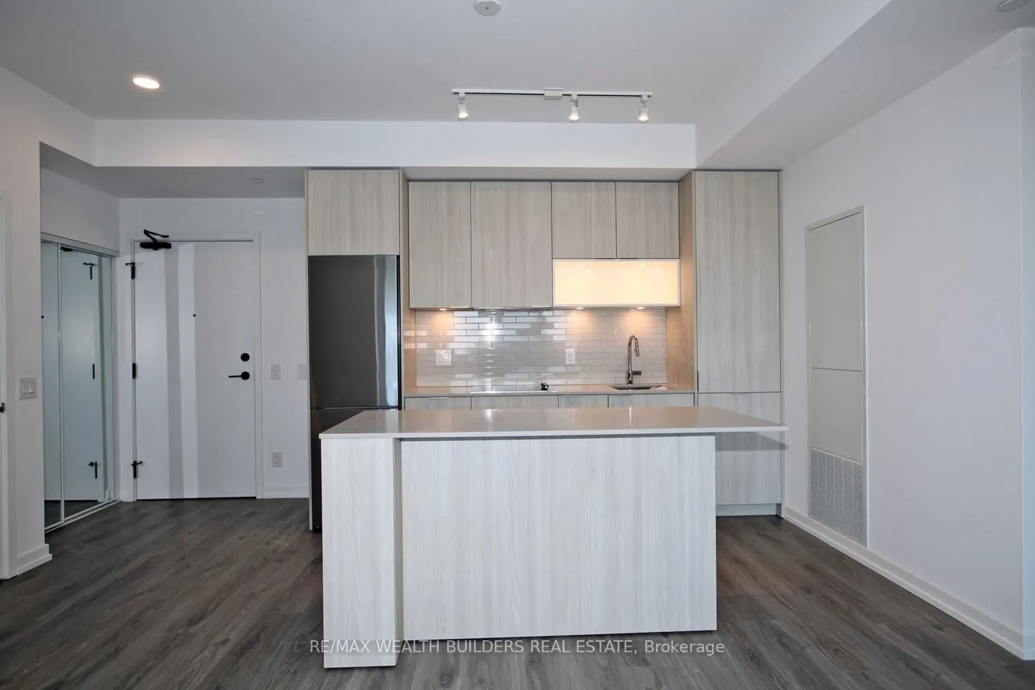 20 Tubman Avenue, #502
