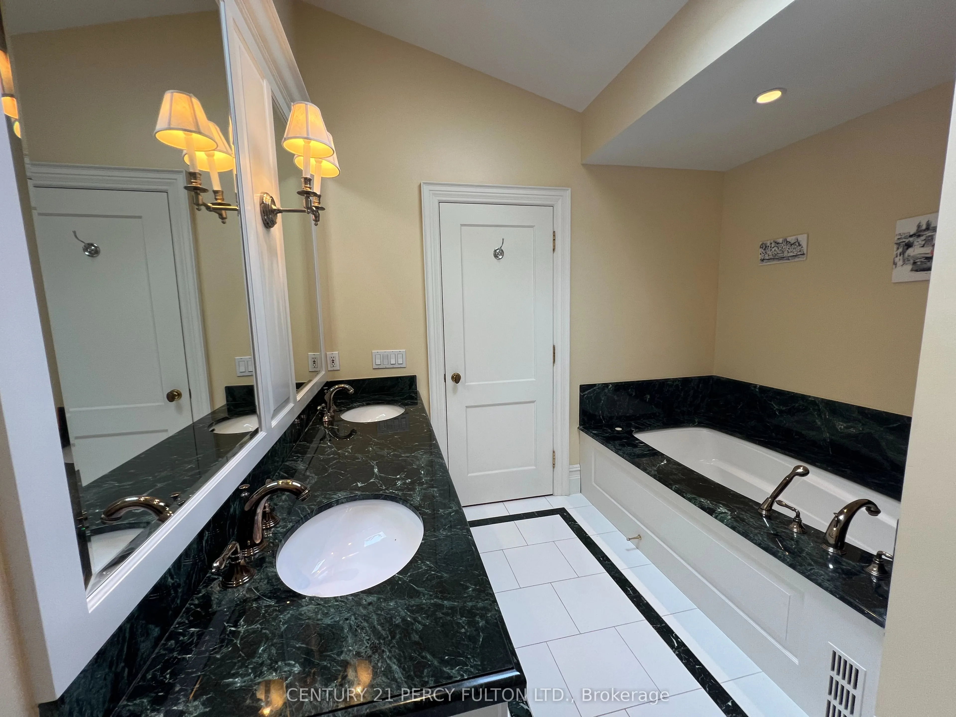 7 Valleyanna Drive
