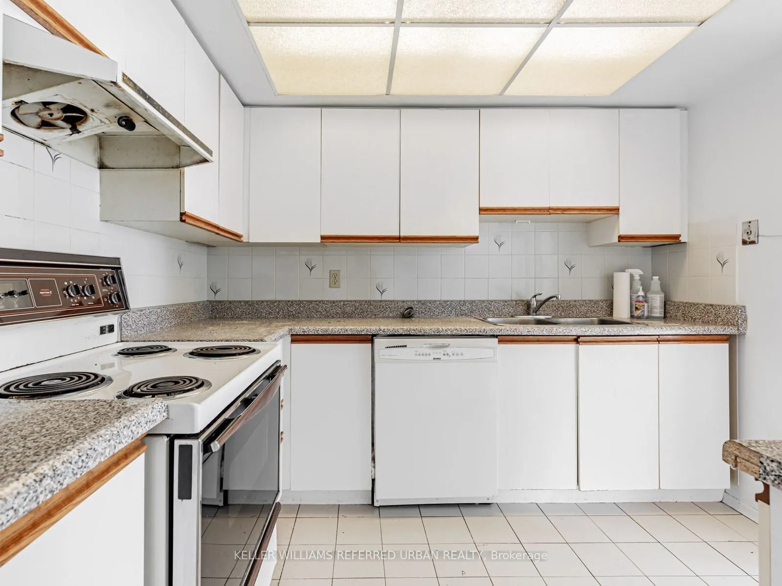 5460 Yonge Street, #506
