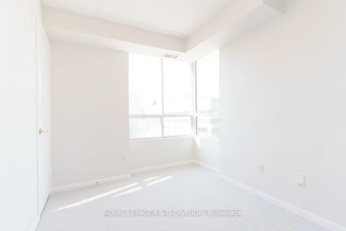 18 Wanless Avenue, #404