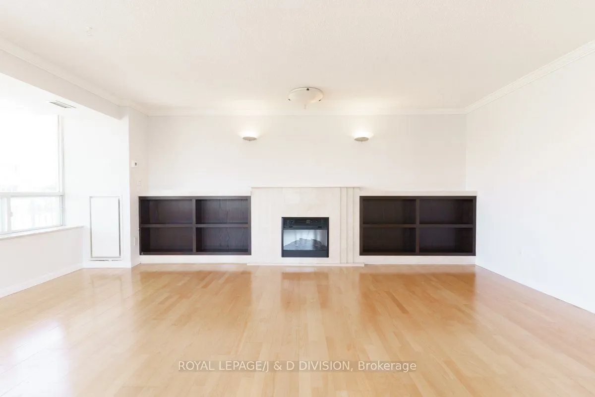 18 Wanless Avenue, #404