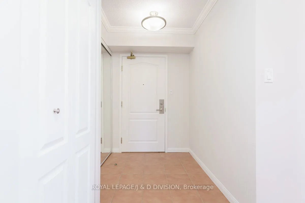 18 Wanless Avenue, #404