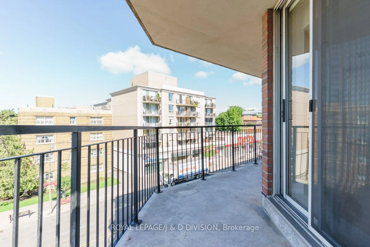 18 Wanless Avenue, #404