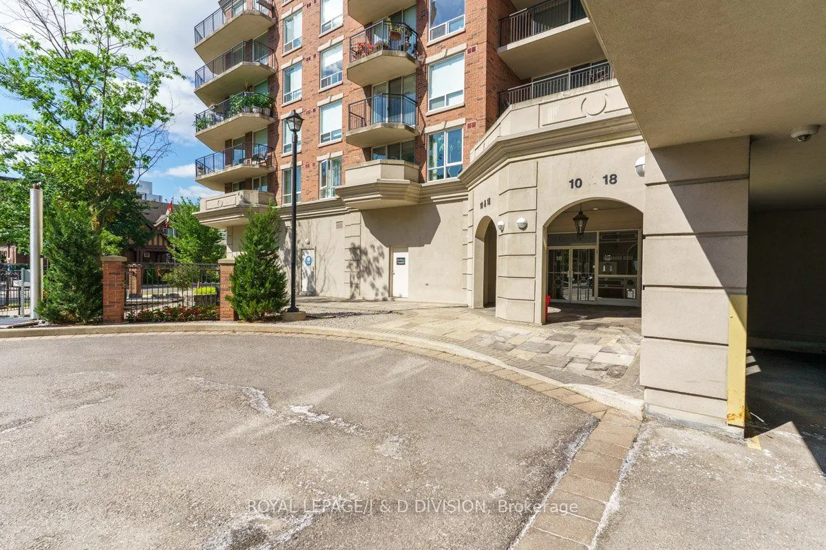 18 Wanless Avenue, #404