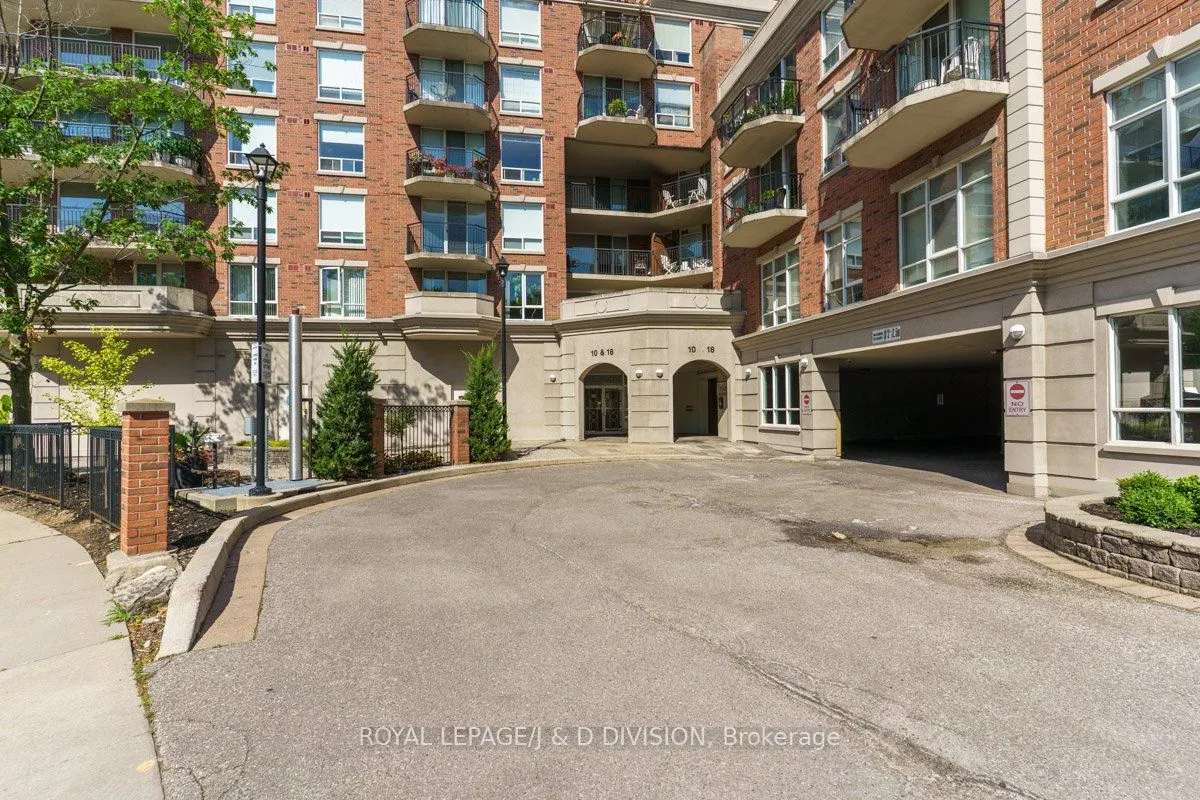 18 Wanless Avenue, #404