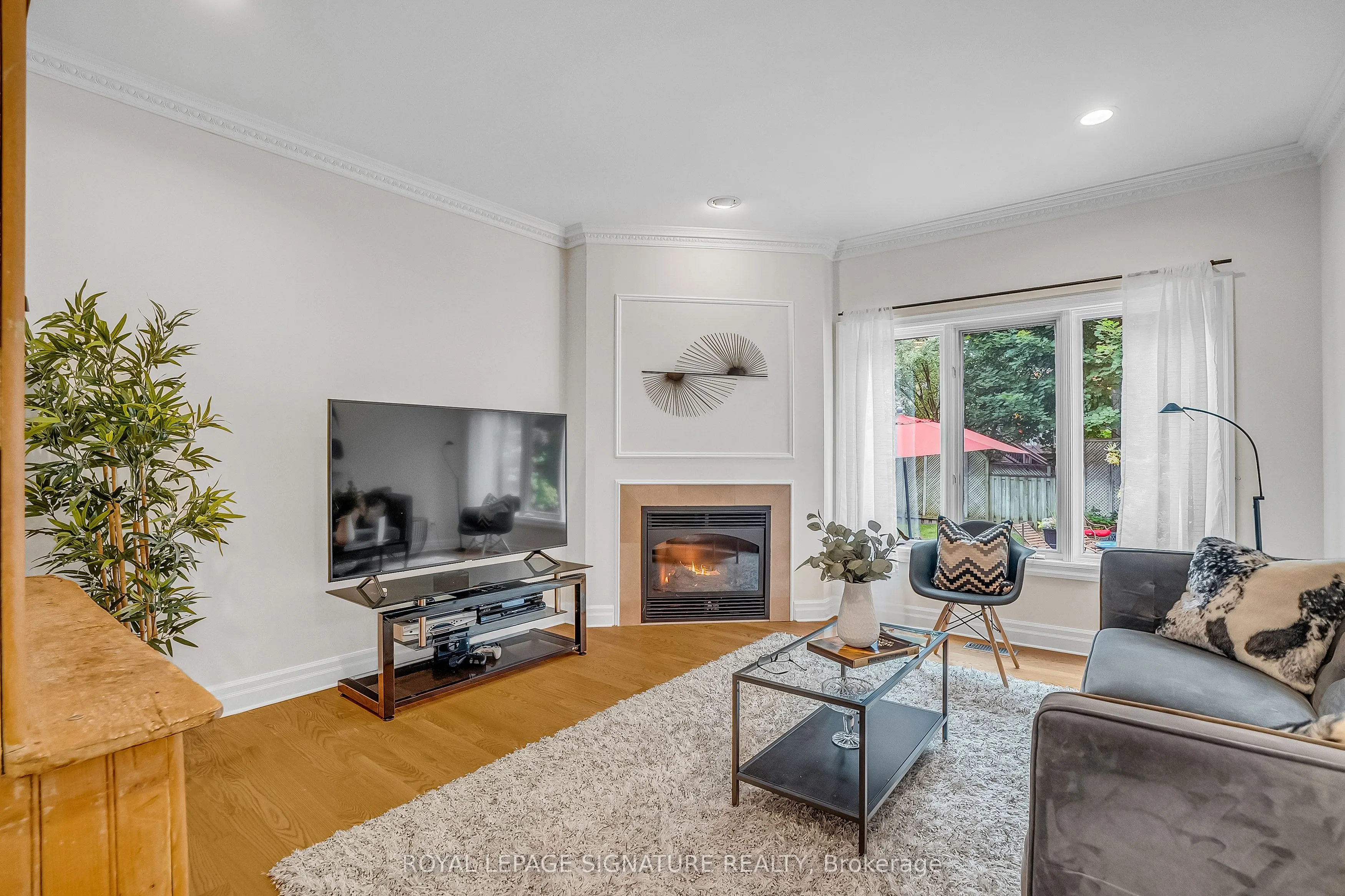 20 Hurlingham Crescent