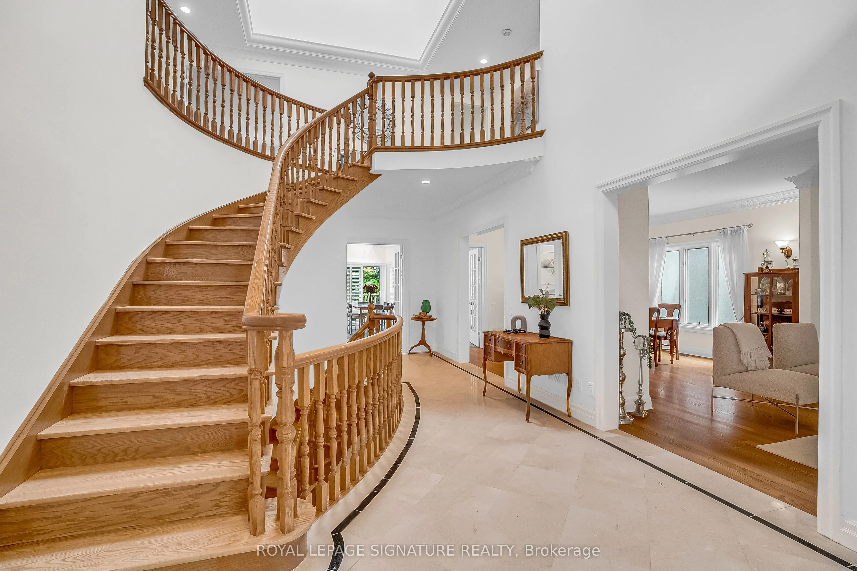 20 Hurlingham Crescent
