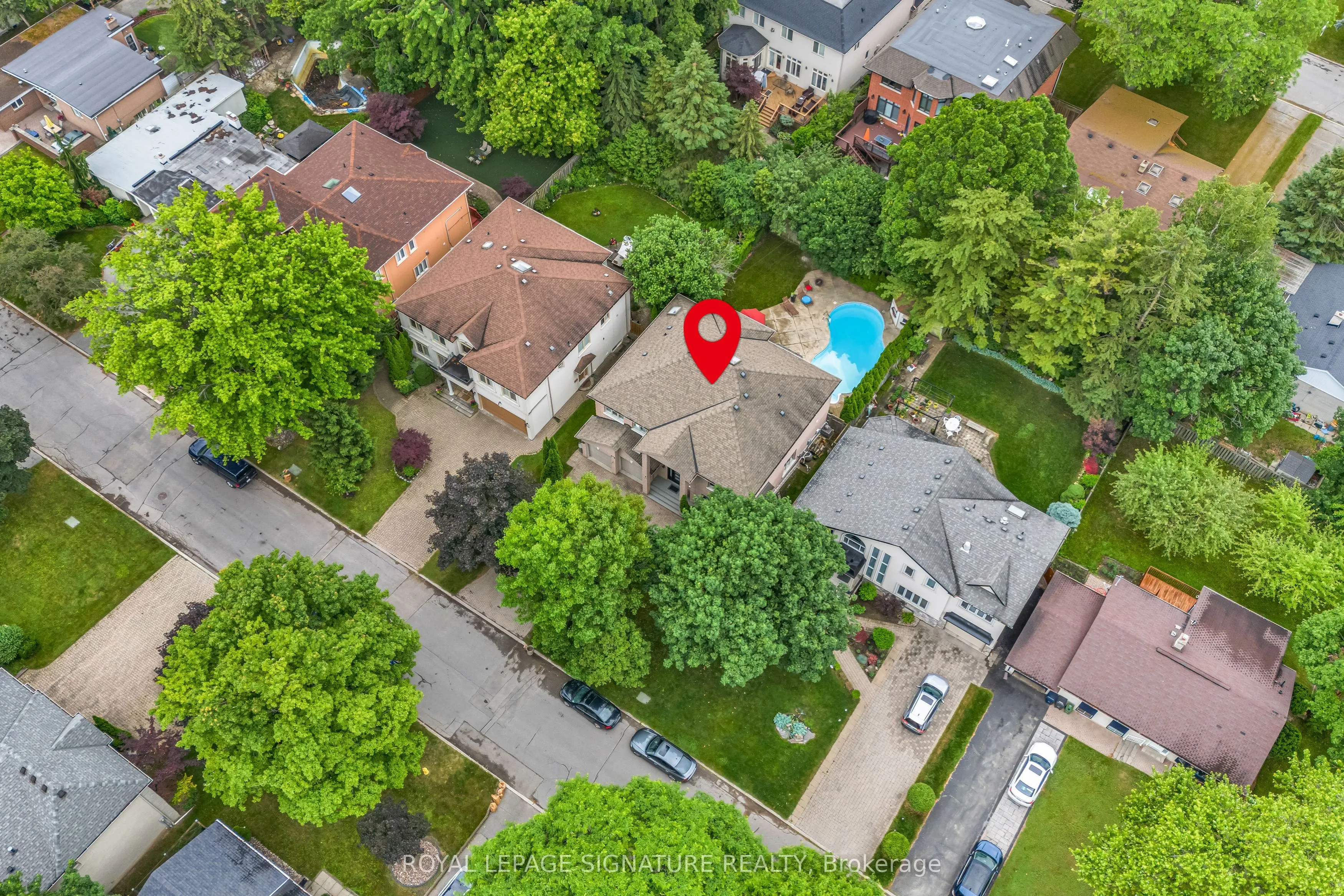 20 Hurlingham Crescent