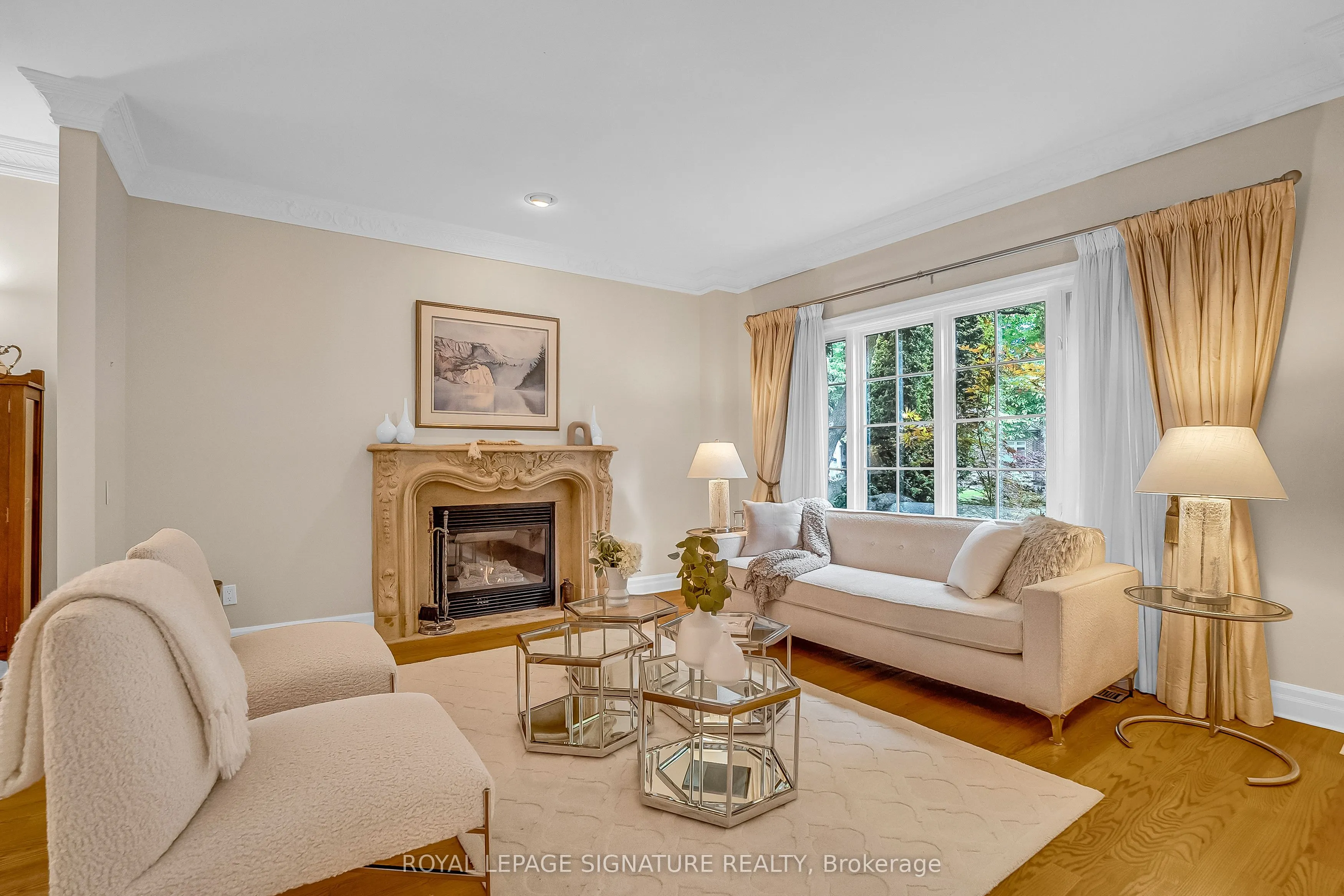 20 Hurlingham Crescent