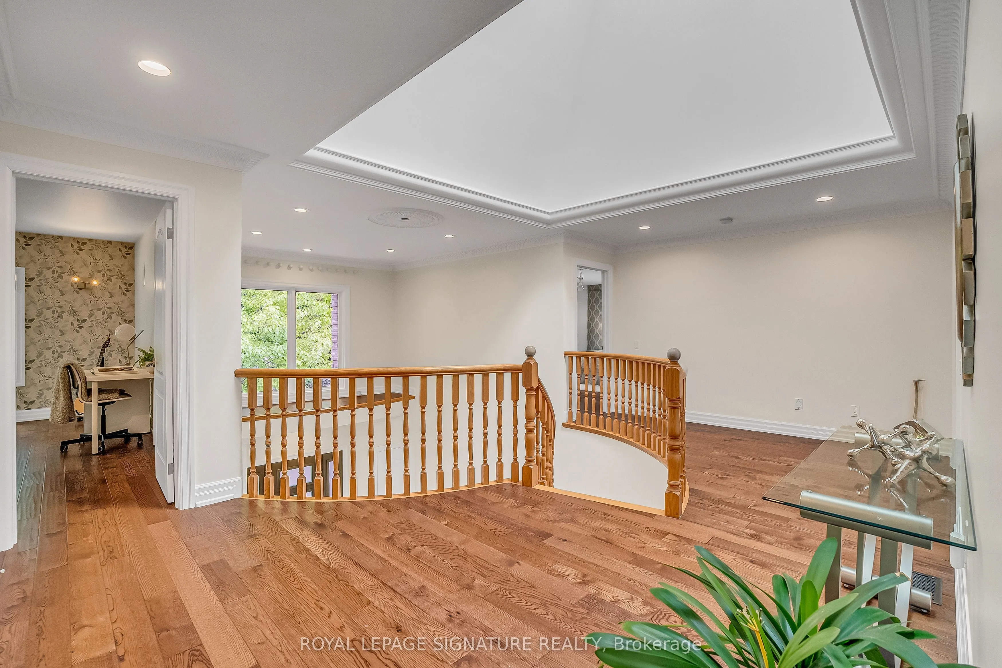 20 Hurlingham Crescent