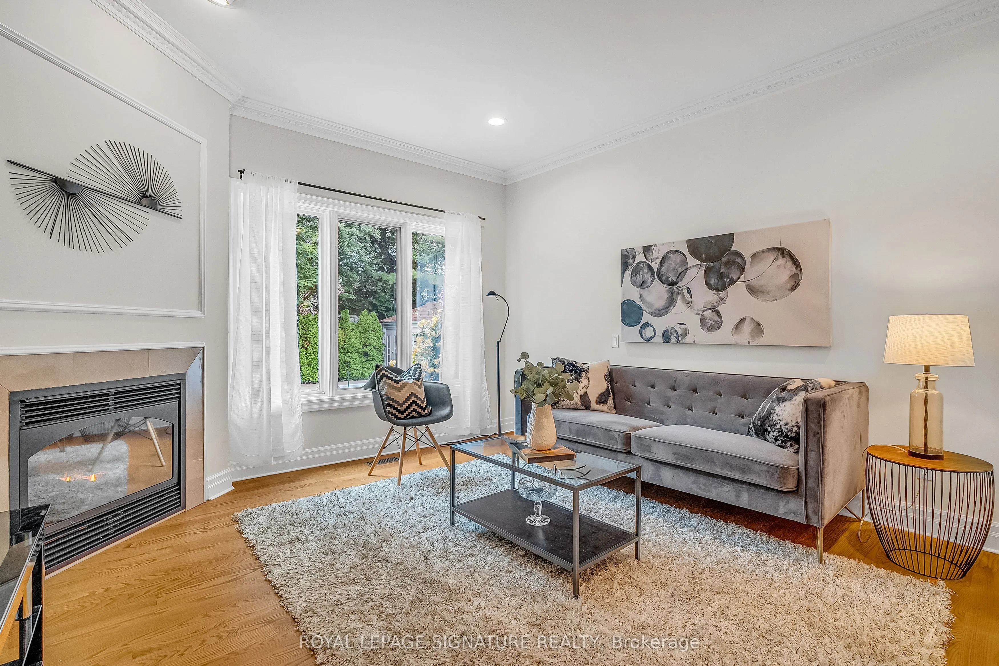 20 Hurlingham Crescent