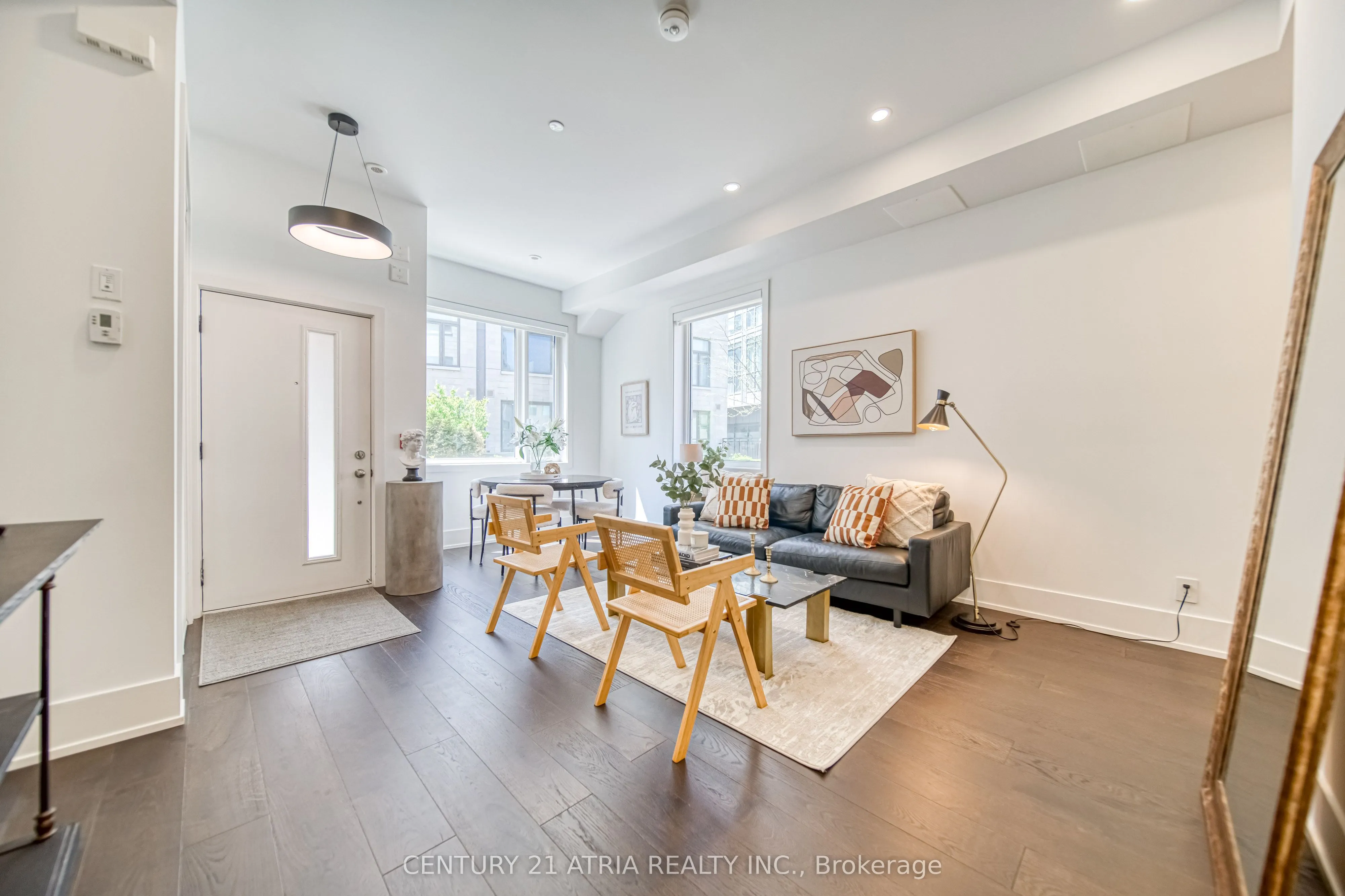 165 Pears Avenue, #TH16
