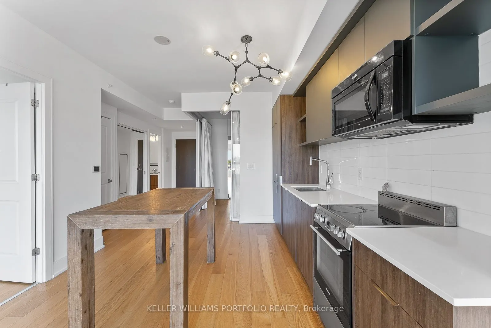 6 Parkwood Avenue, #310