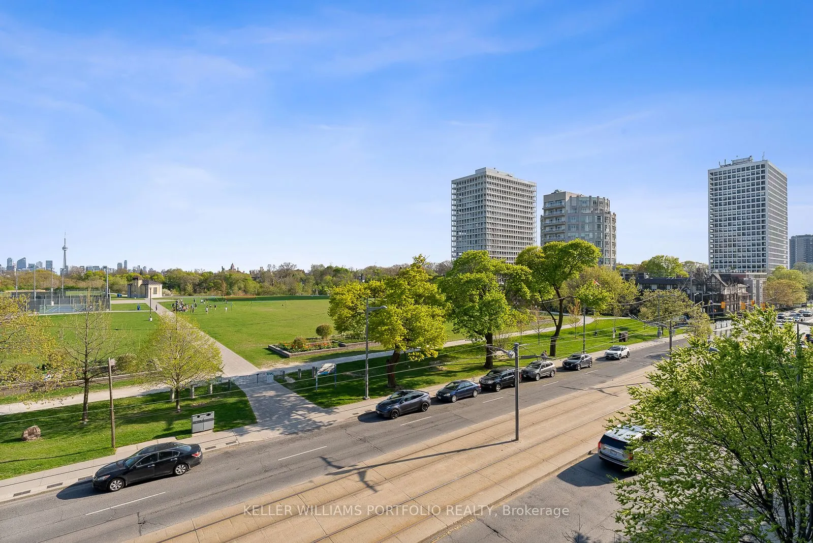 6 Parkwood Avenue, #310