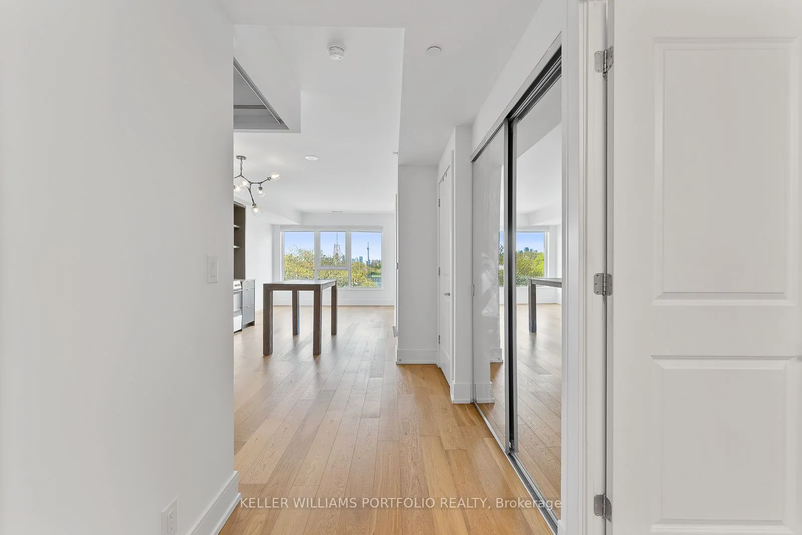 6 Parkwood Avenue, #310