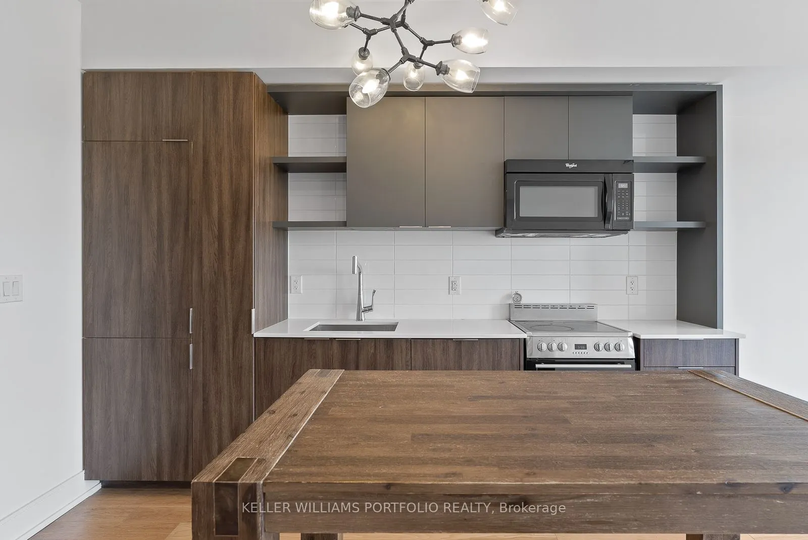 6 Parkwood Avenue, #310