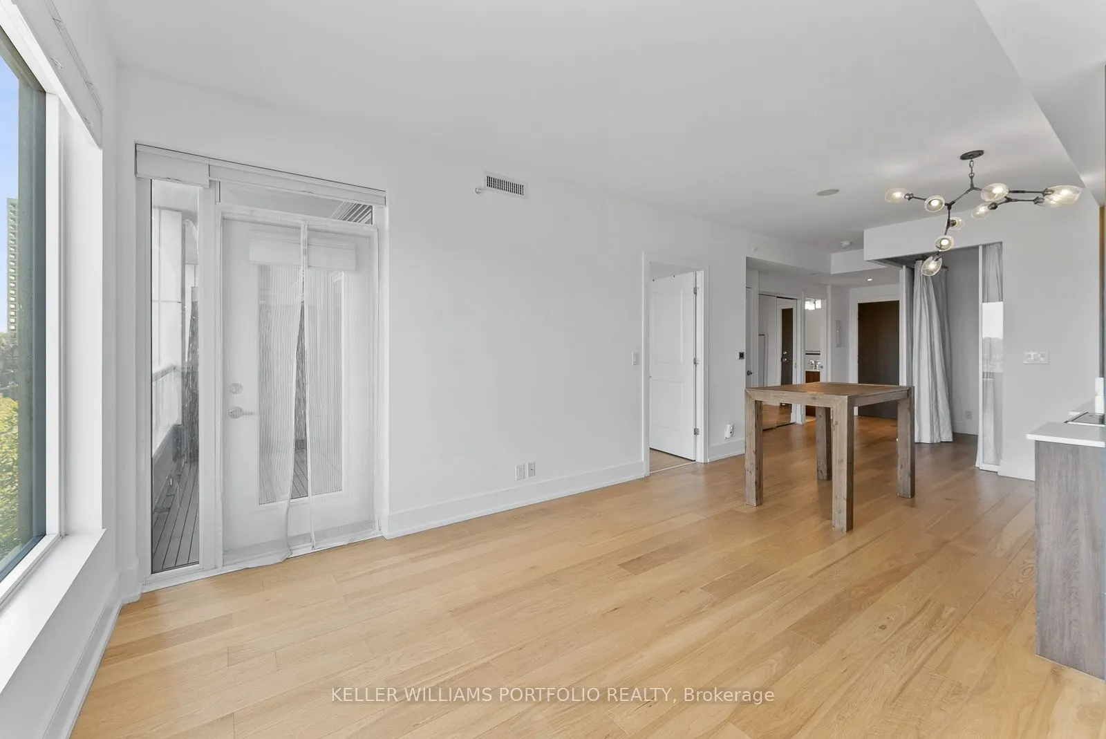 6 Parkwood Avenue, #310