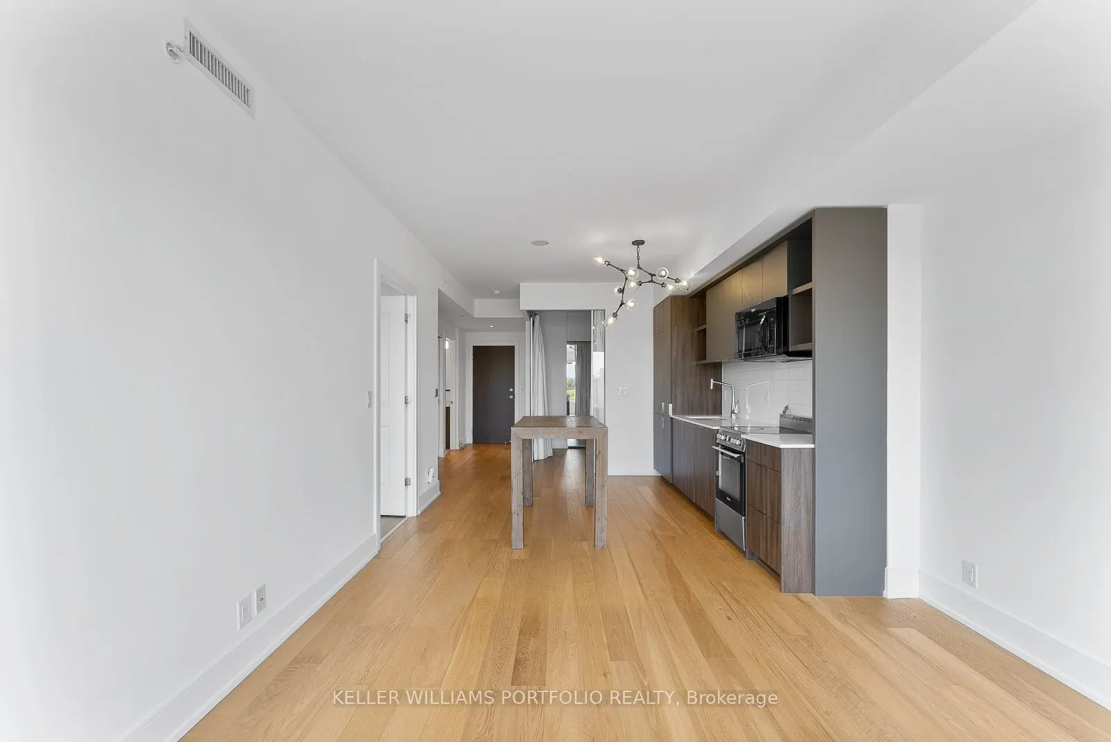 6 Parkwood Avenue, #310