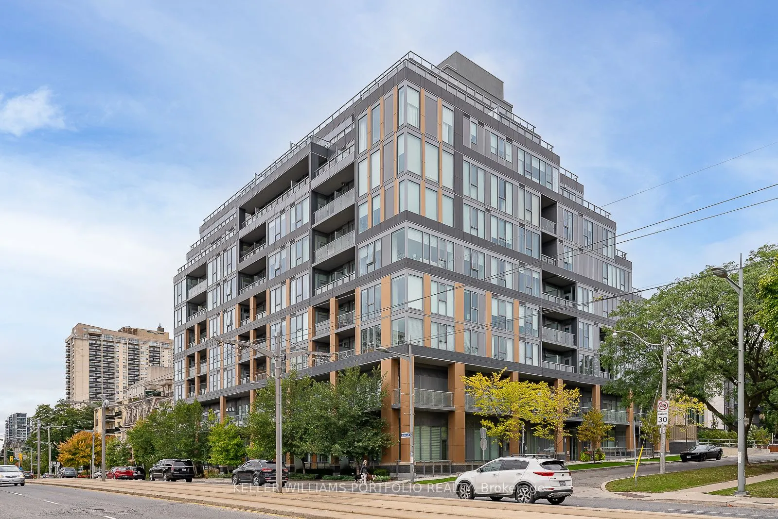 6 Parkwood Avenue, #310
