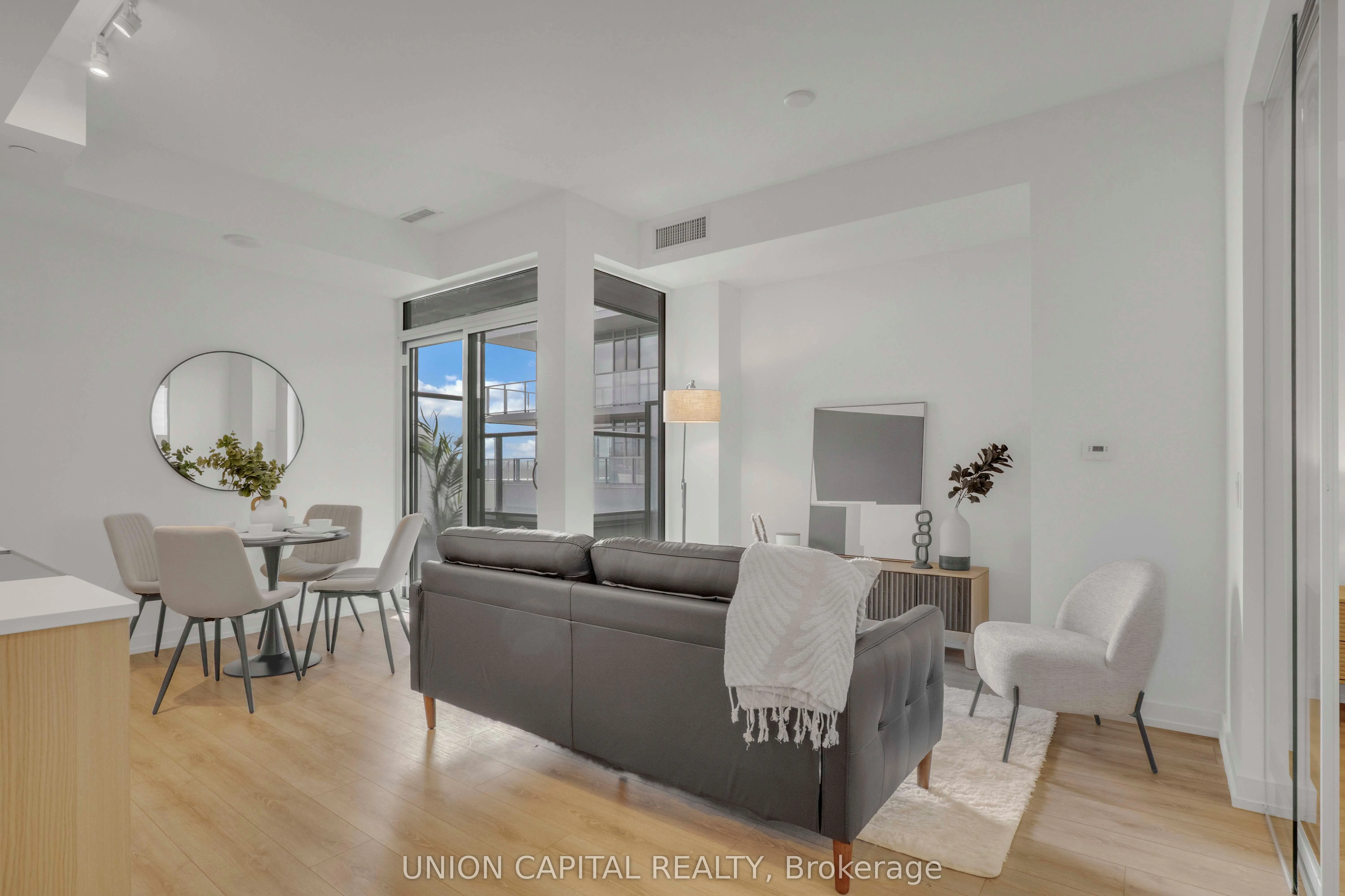 500 Dupont Street, #419