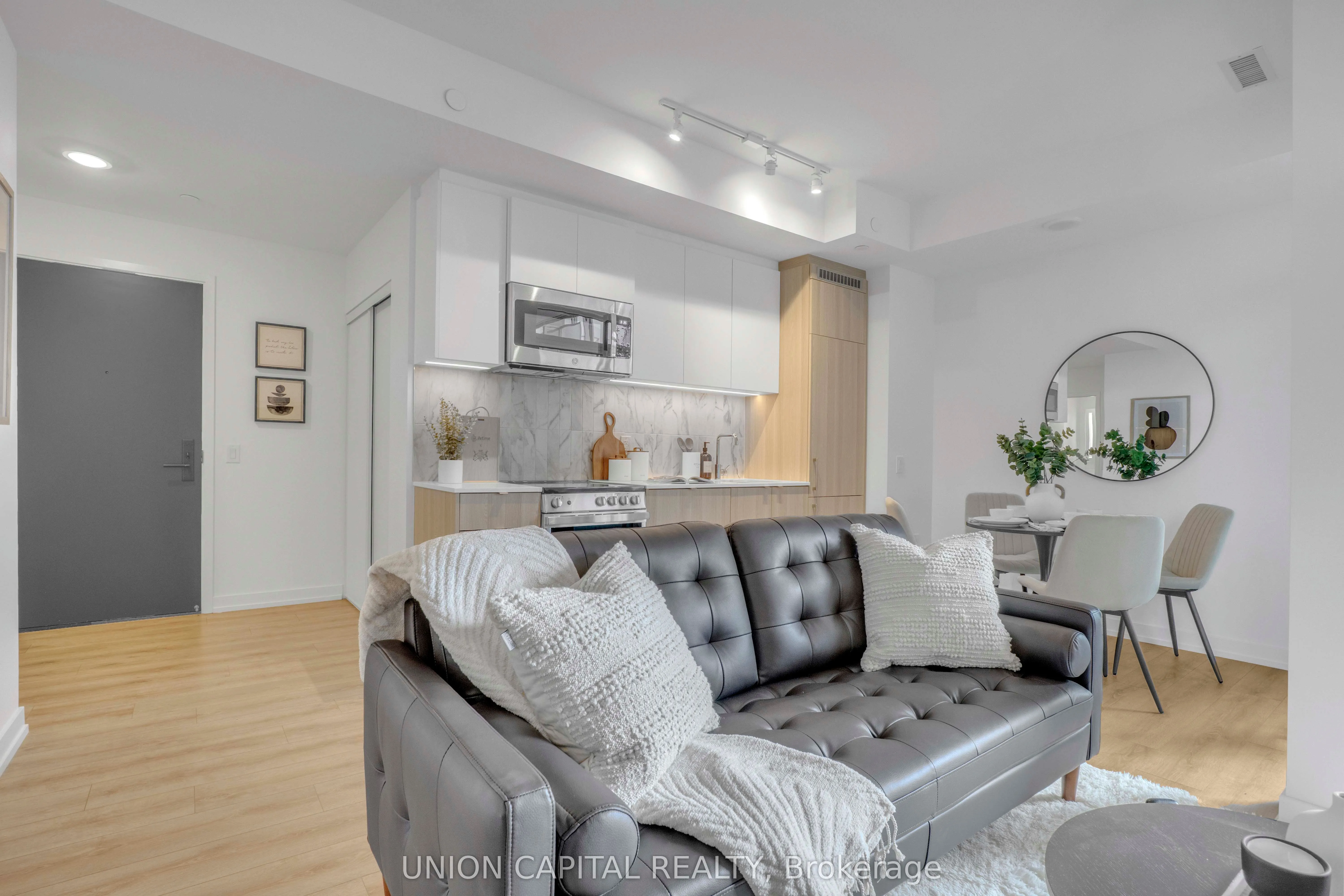 500 Dupont Street, #419