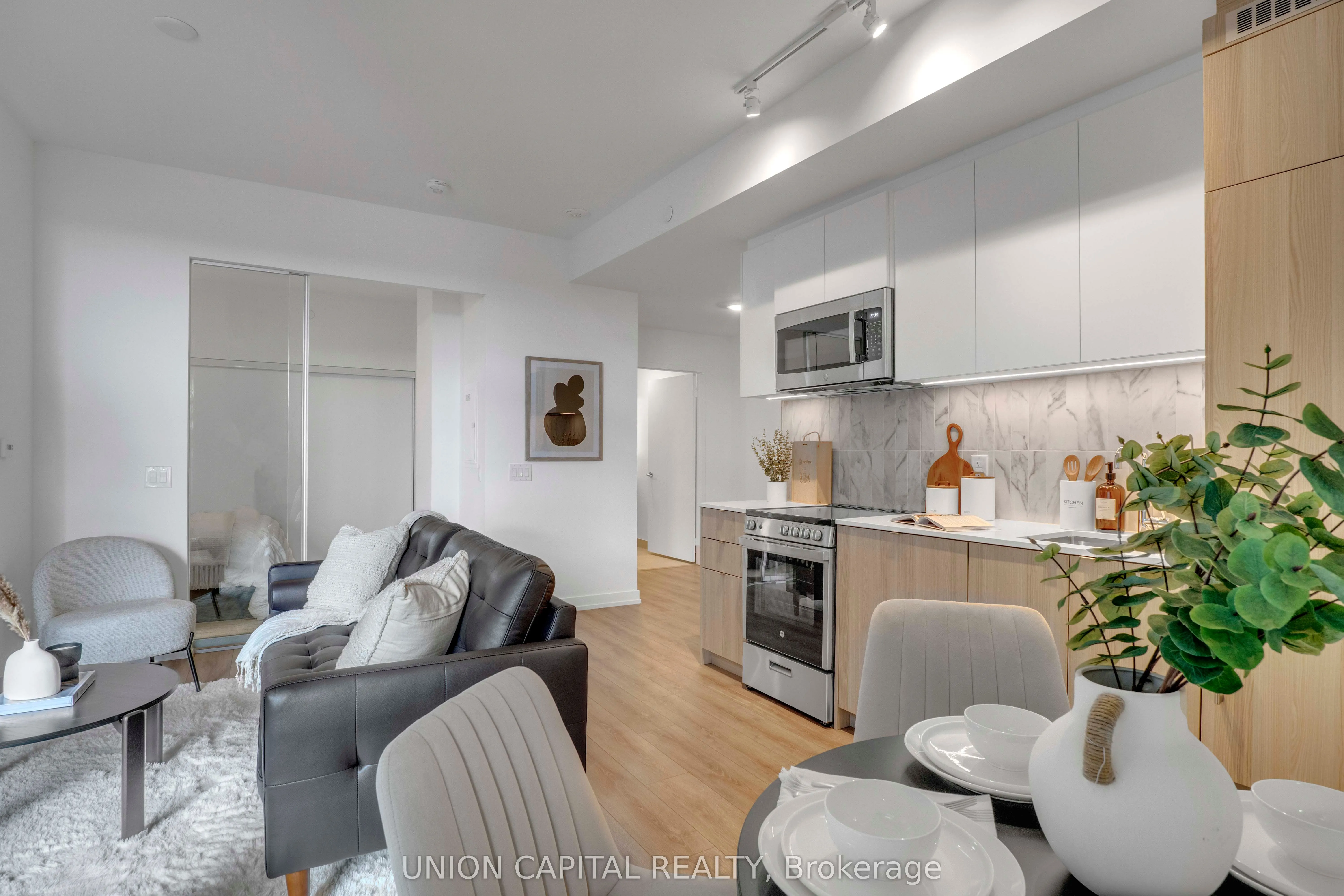 500 Dupont Street, #419