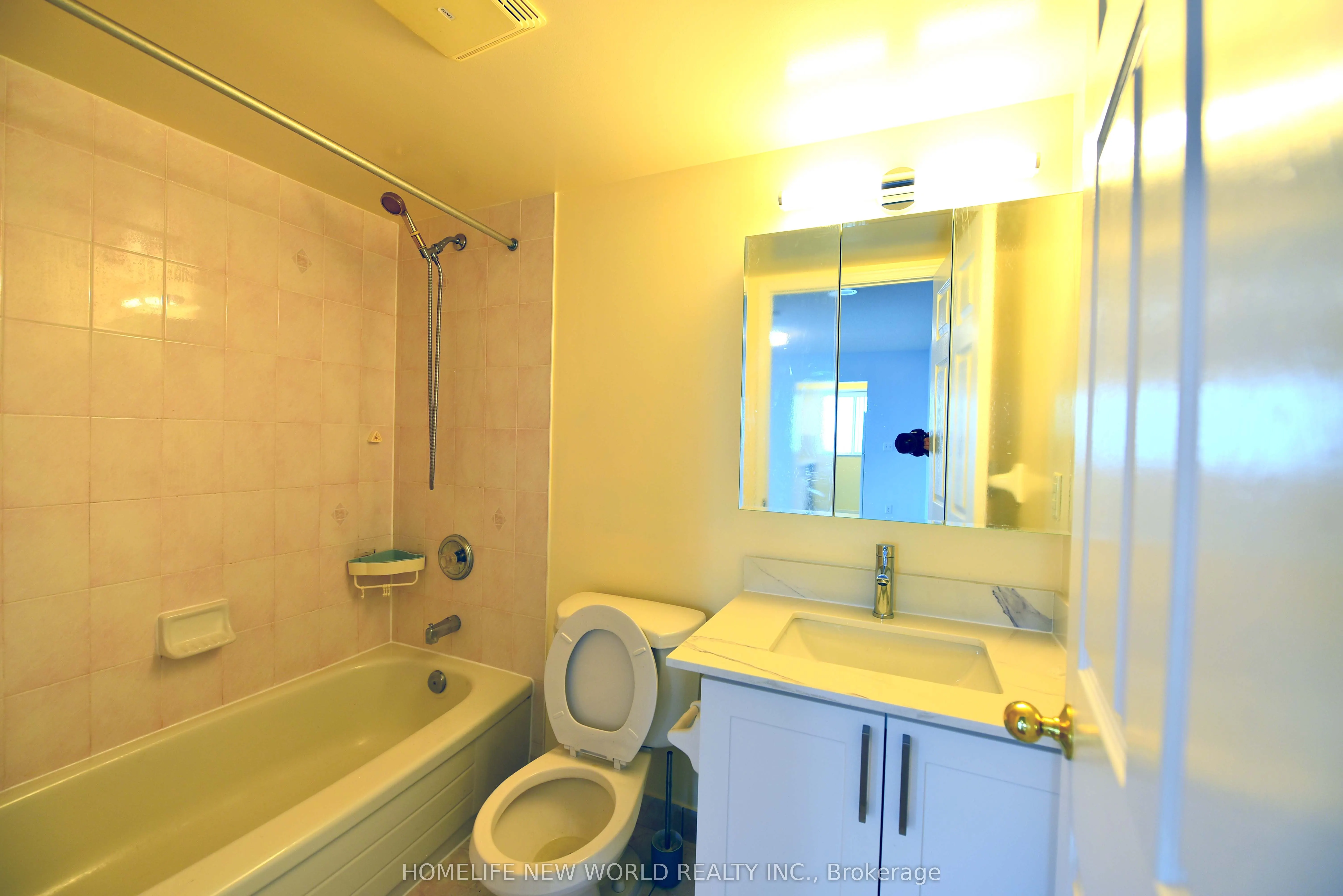 1 Pemberton Avenue, #2702