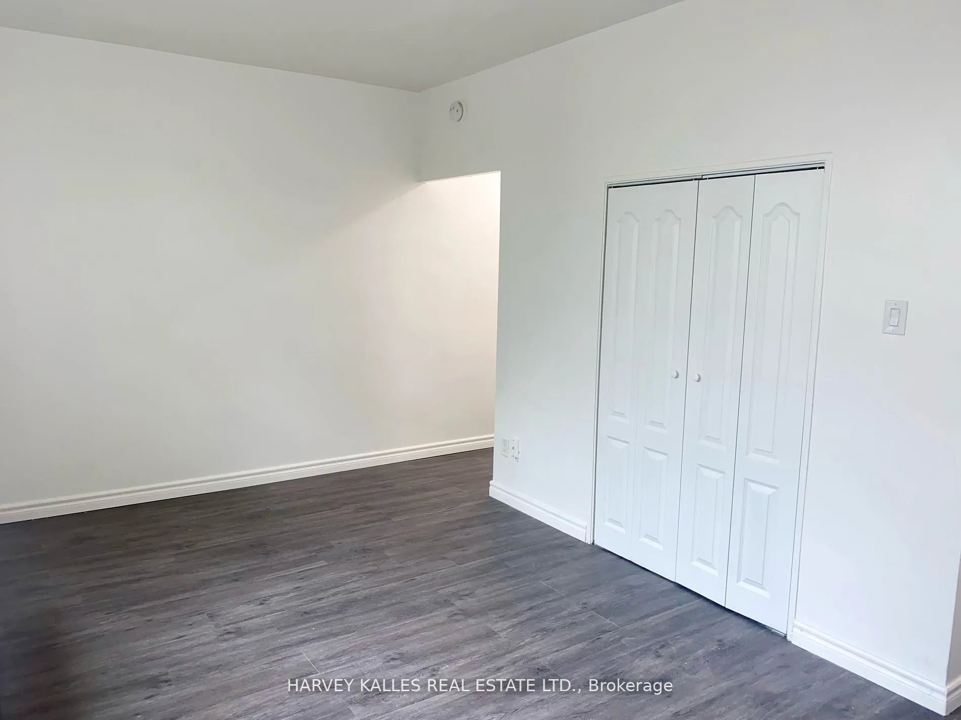 1582 Bathurst Street, #105