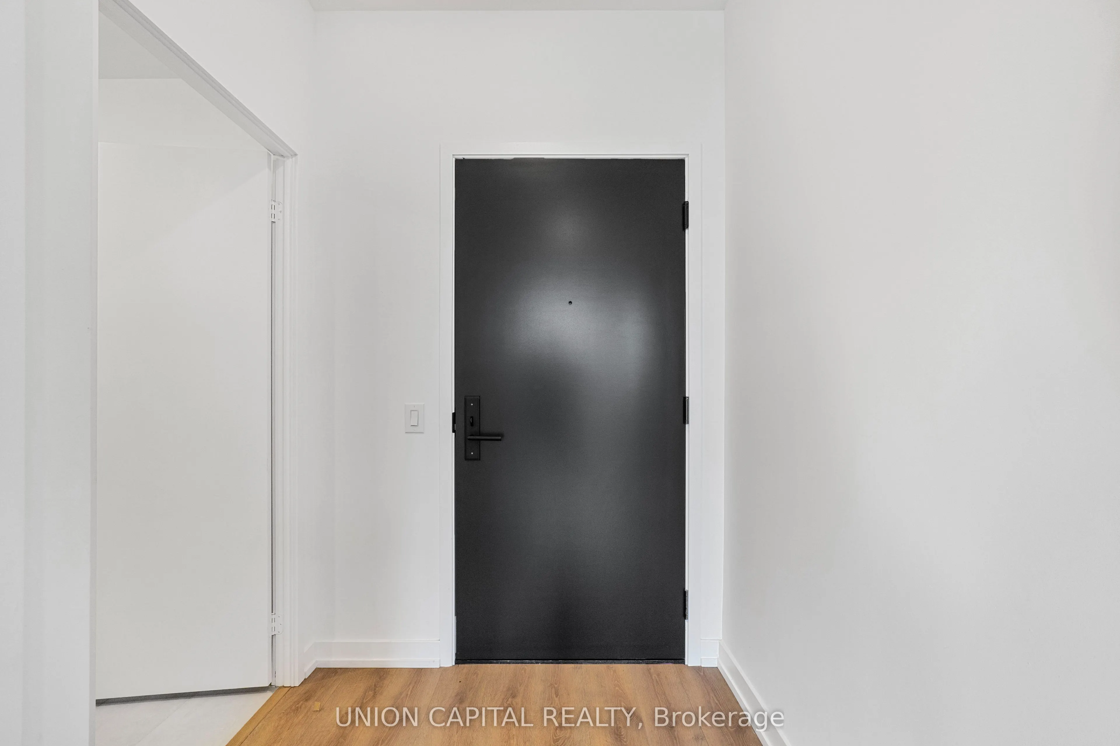 500 Dupont Street, #306