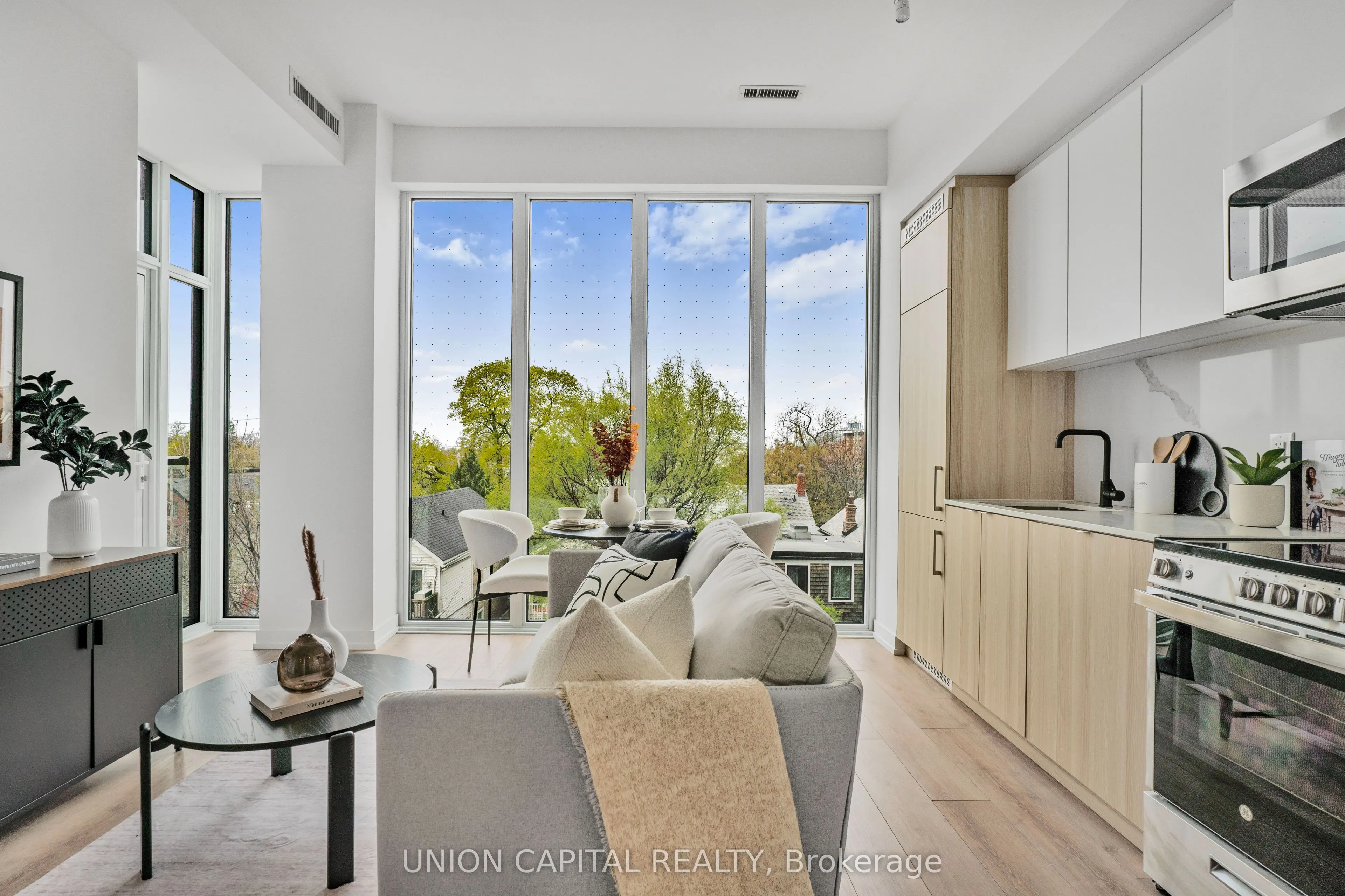 500 Dupont Street, #306