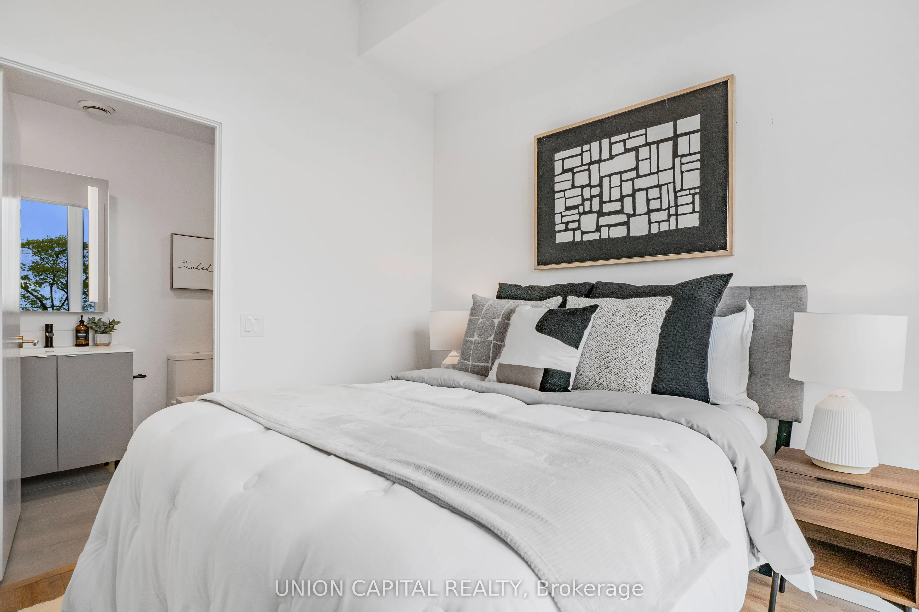 500 Dupont Street, #306
