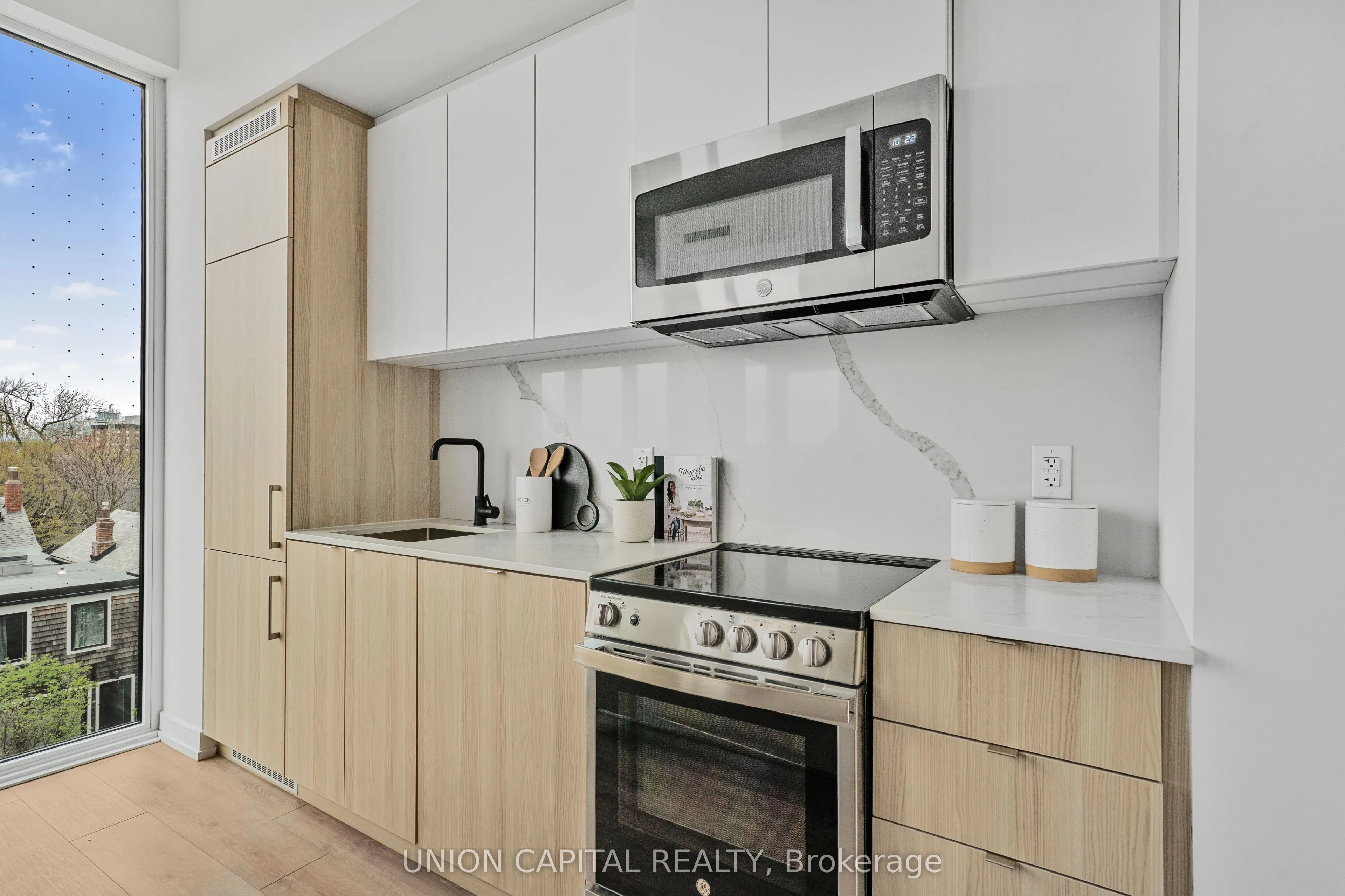 500 Dupont Street, #306